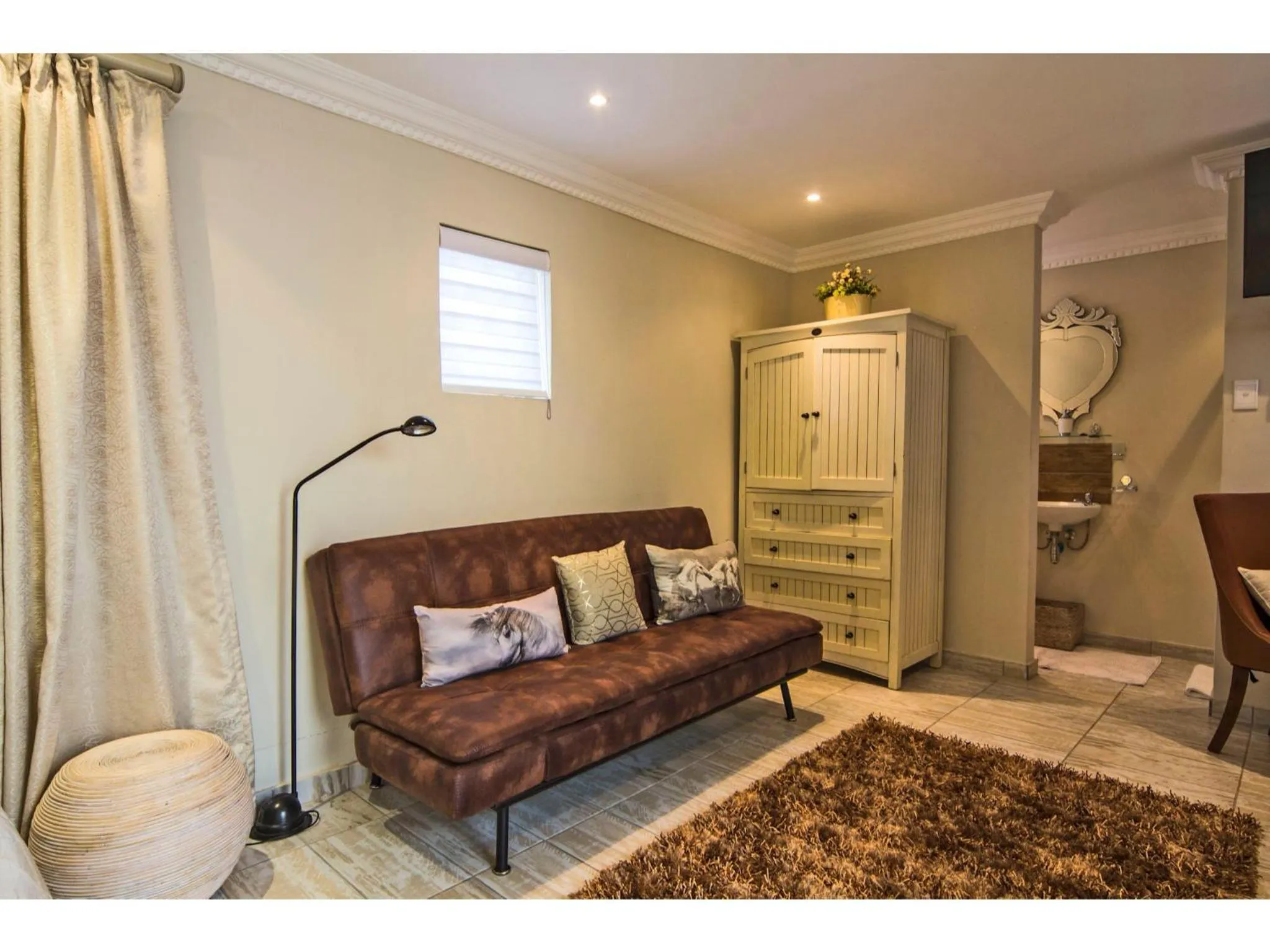 Seating area in La Loggia Bed and Breakfast