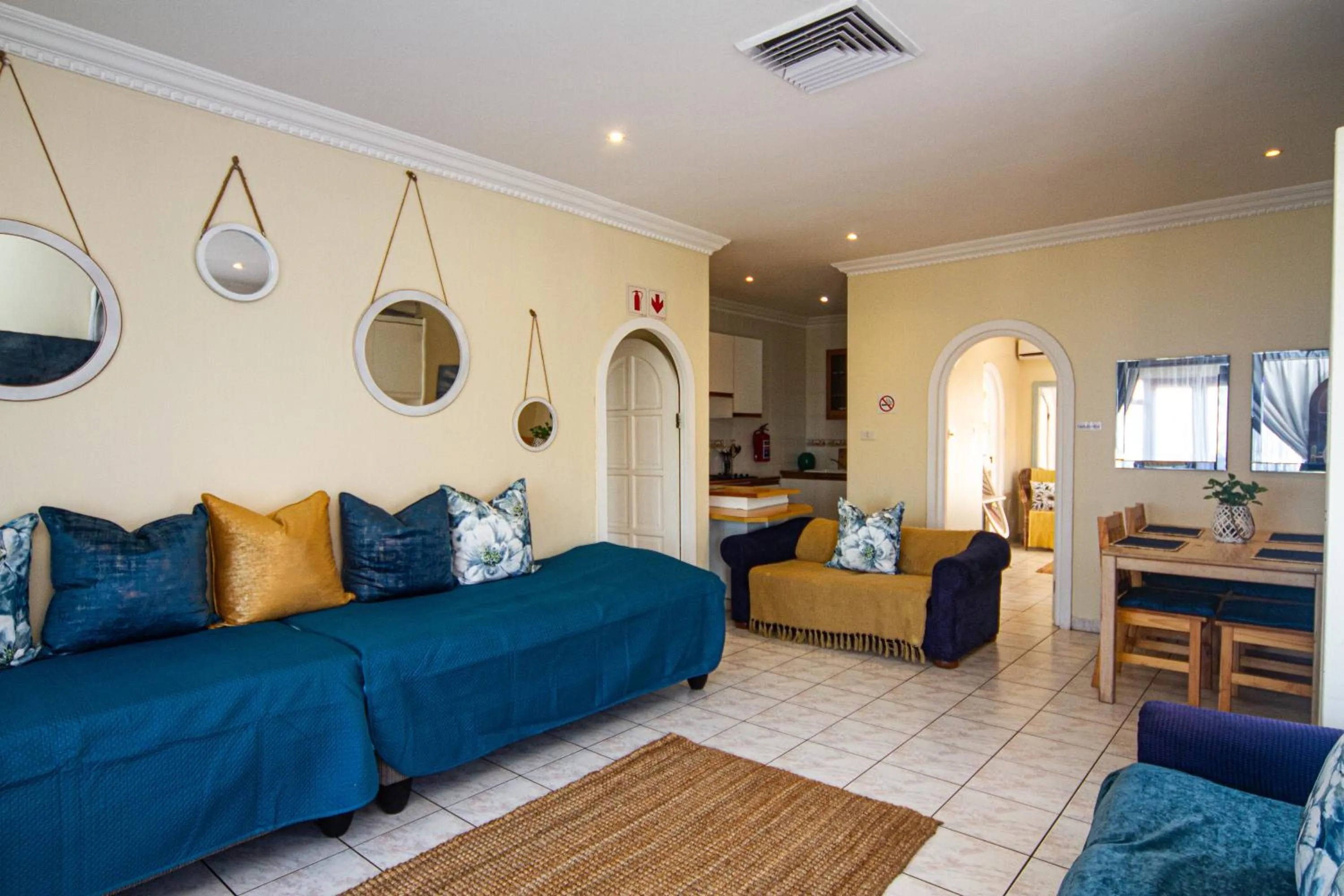 Seating area in La Loggia Bed and Breakfast