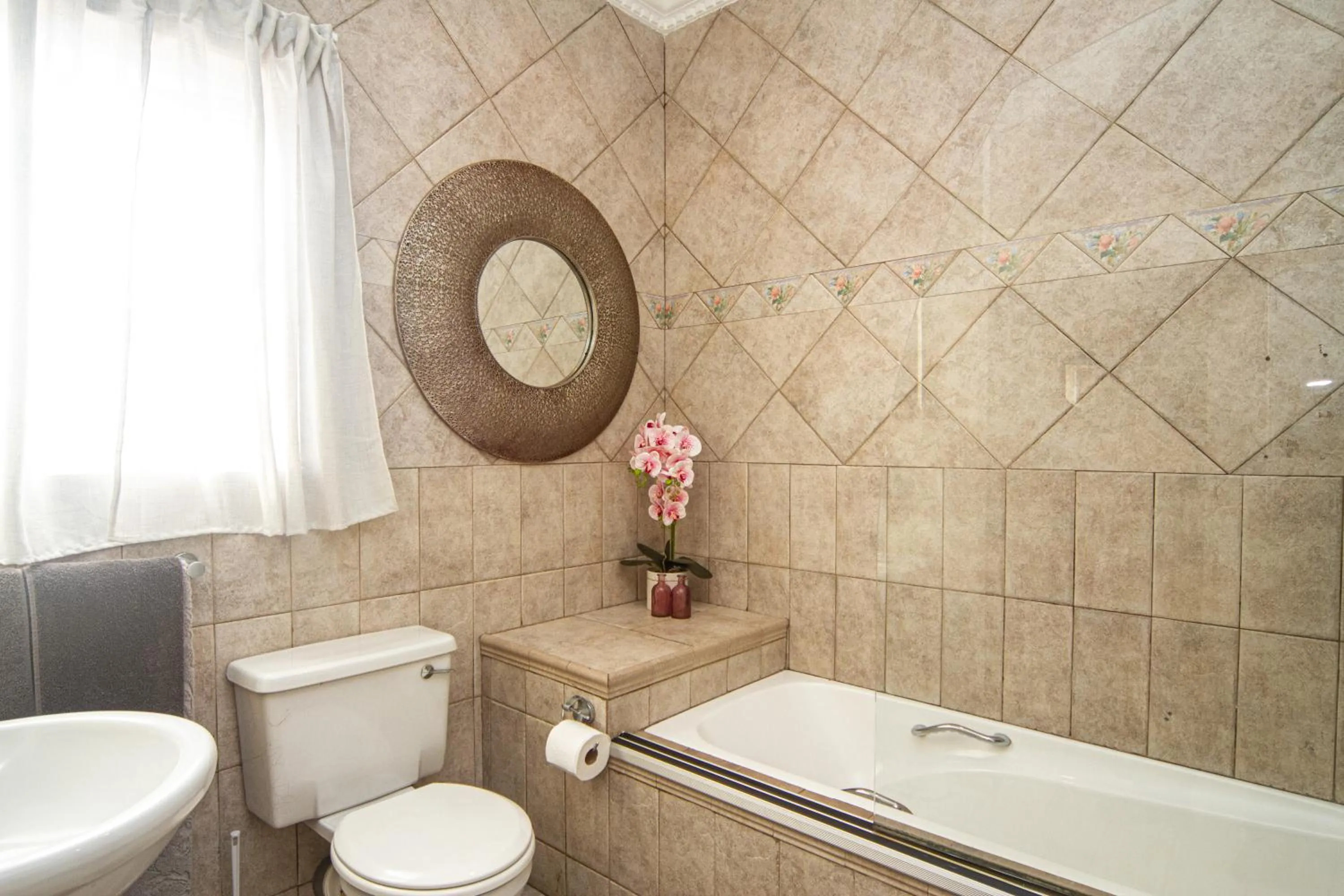 Toilet in La Loggia Bed and Breakfast