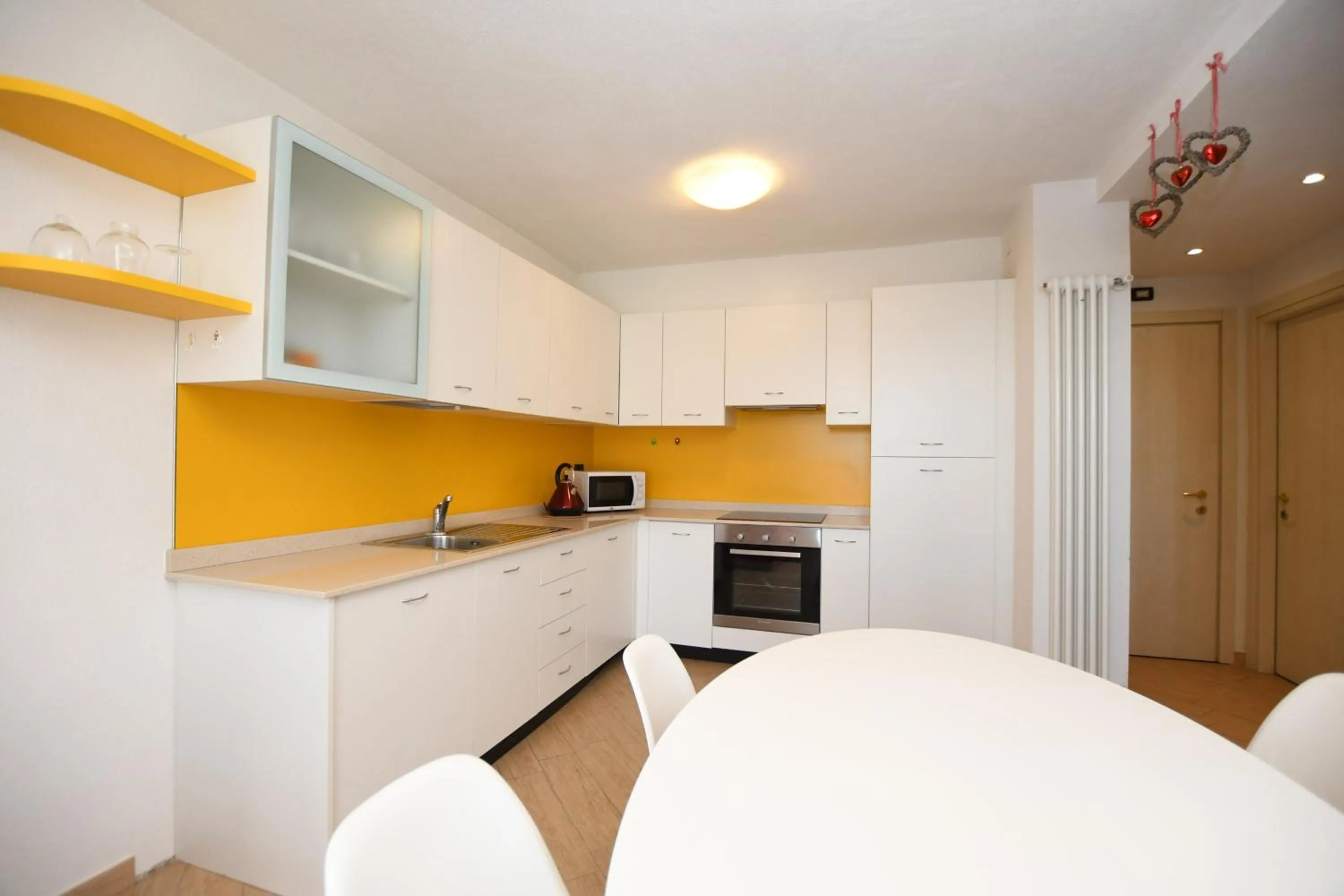 Kitchen or kitchenette in Residenza Alba - Molveno