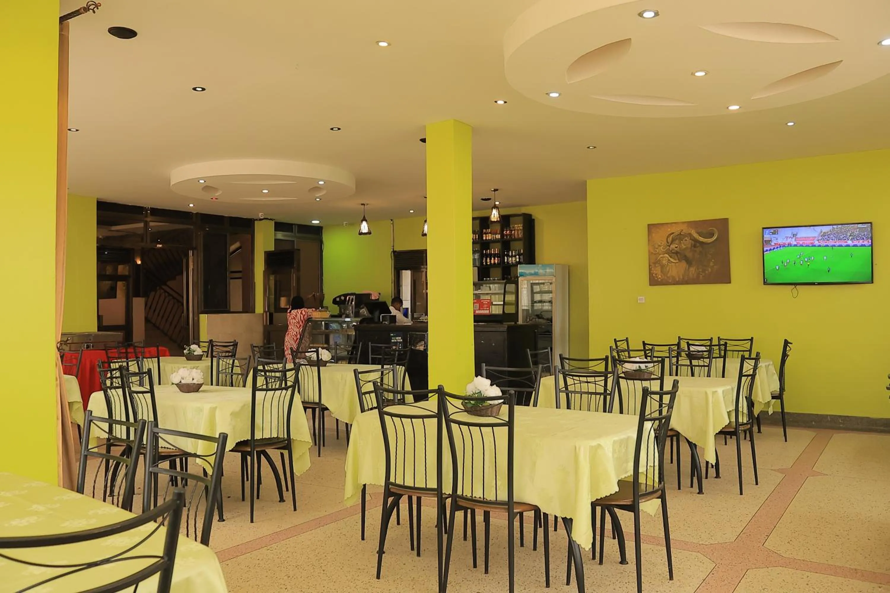 Restaurant/places to eat in Reinah Tourist Hotel