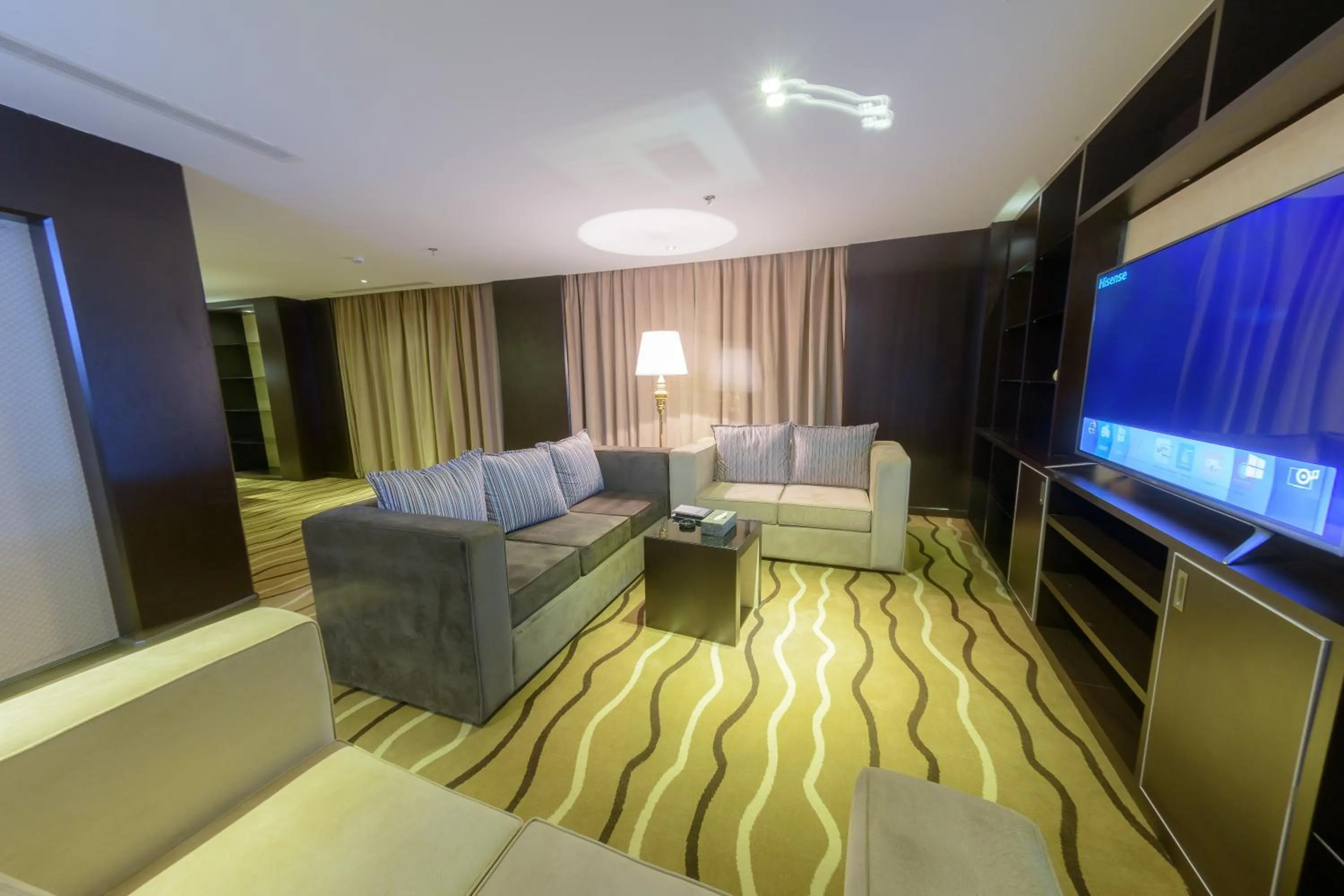 TV and multimedia in National Park Hotel