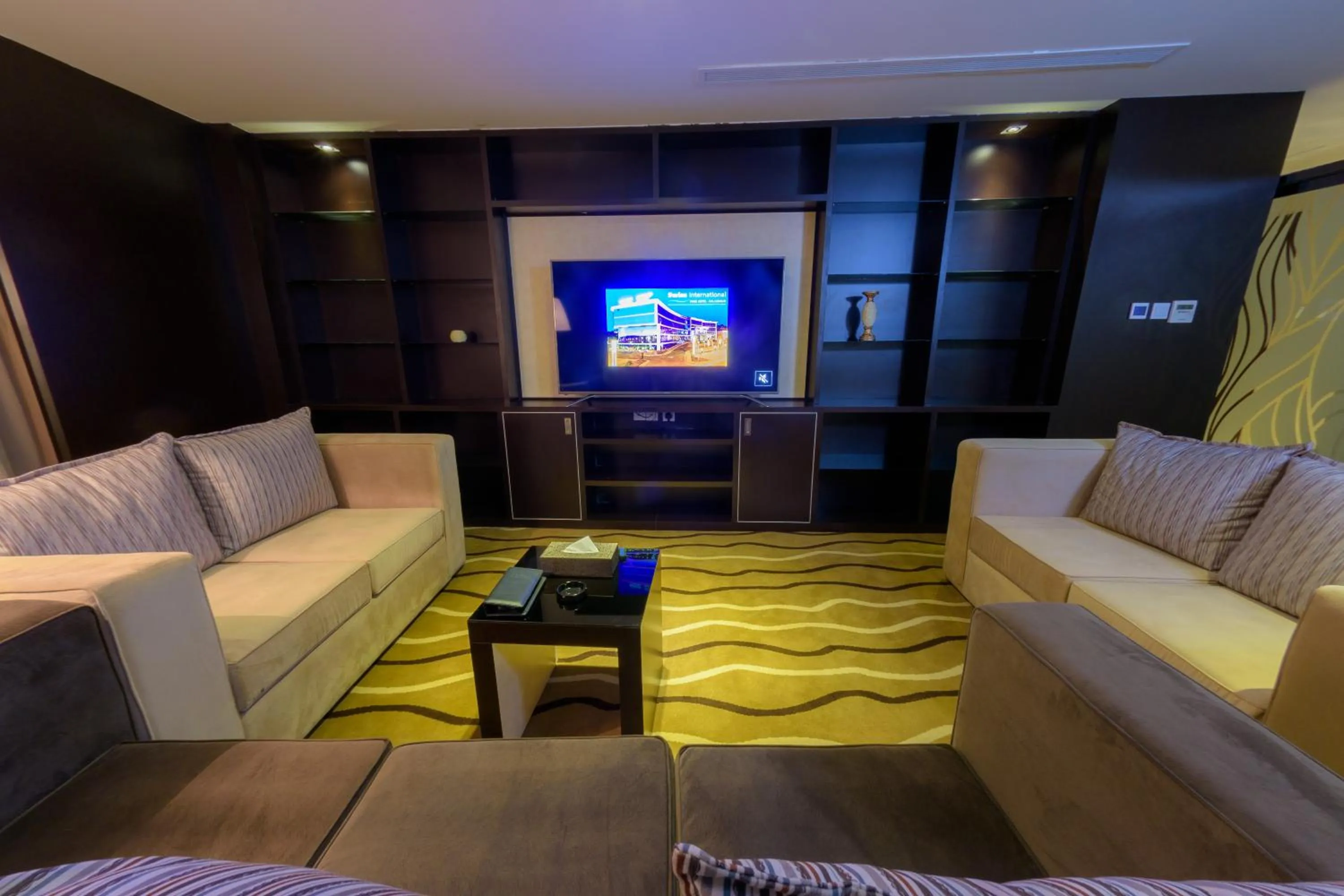 TV and multimedia in National Park Hotel