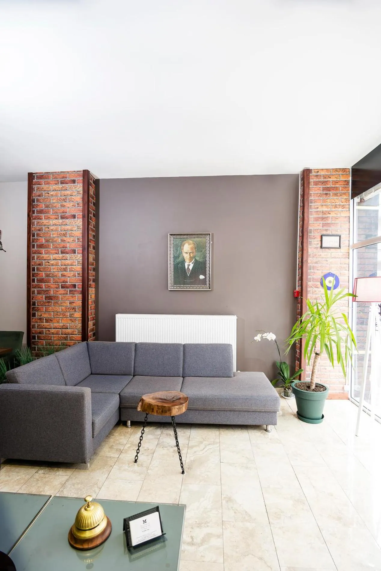 Living room in The Corner Inn Hotels By Suit