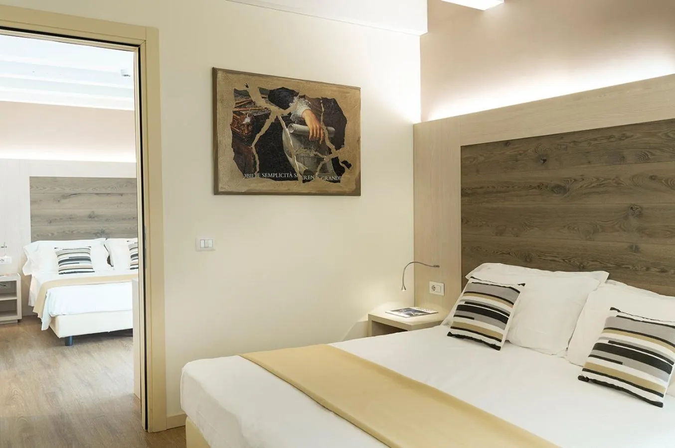 Bedroom, Bed in Hotel Alexander