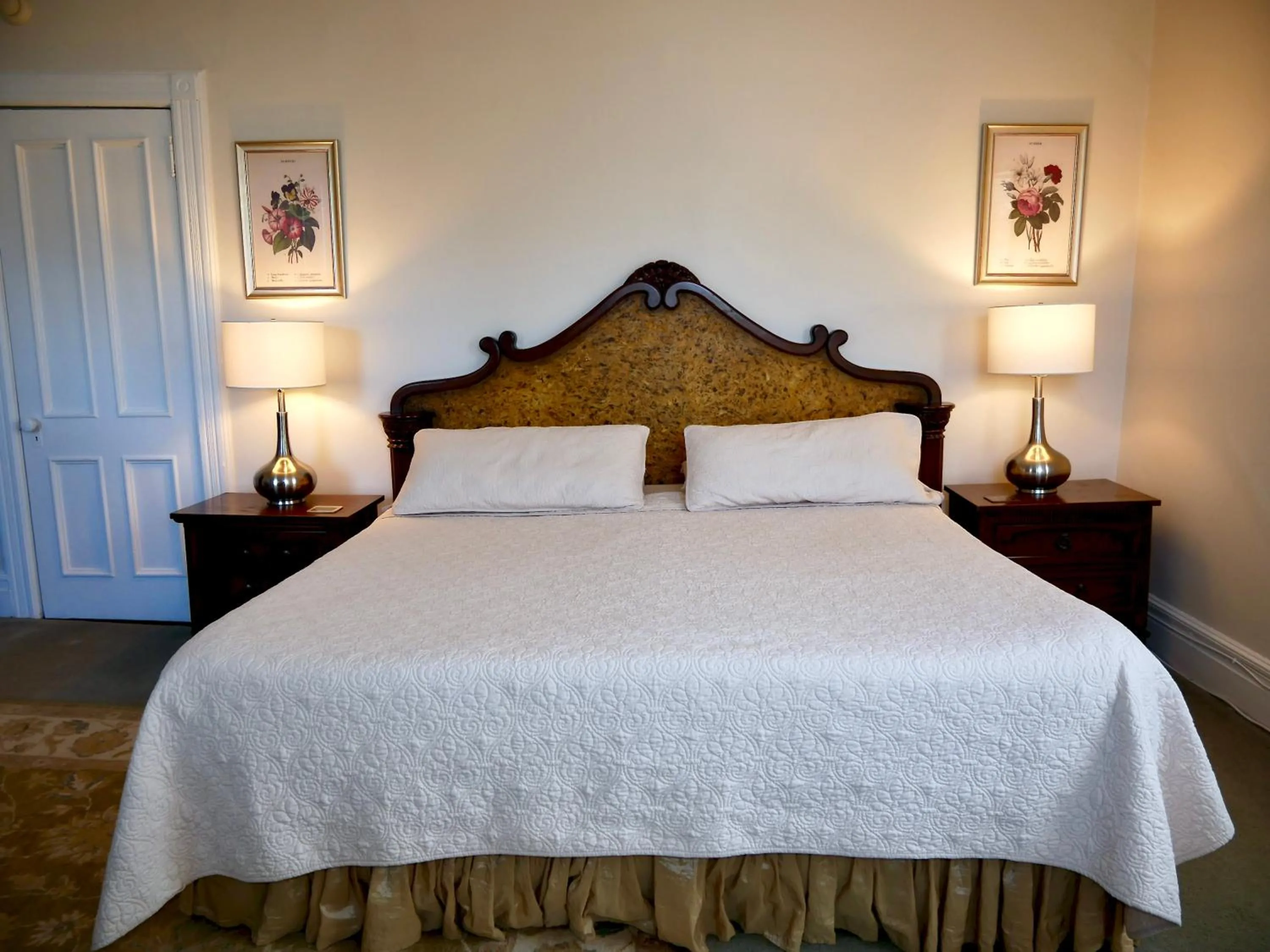 Photo of the whole room, Bed in Turkey Hill Inn