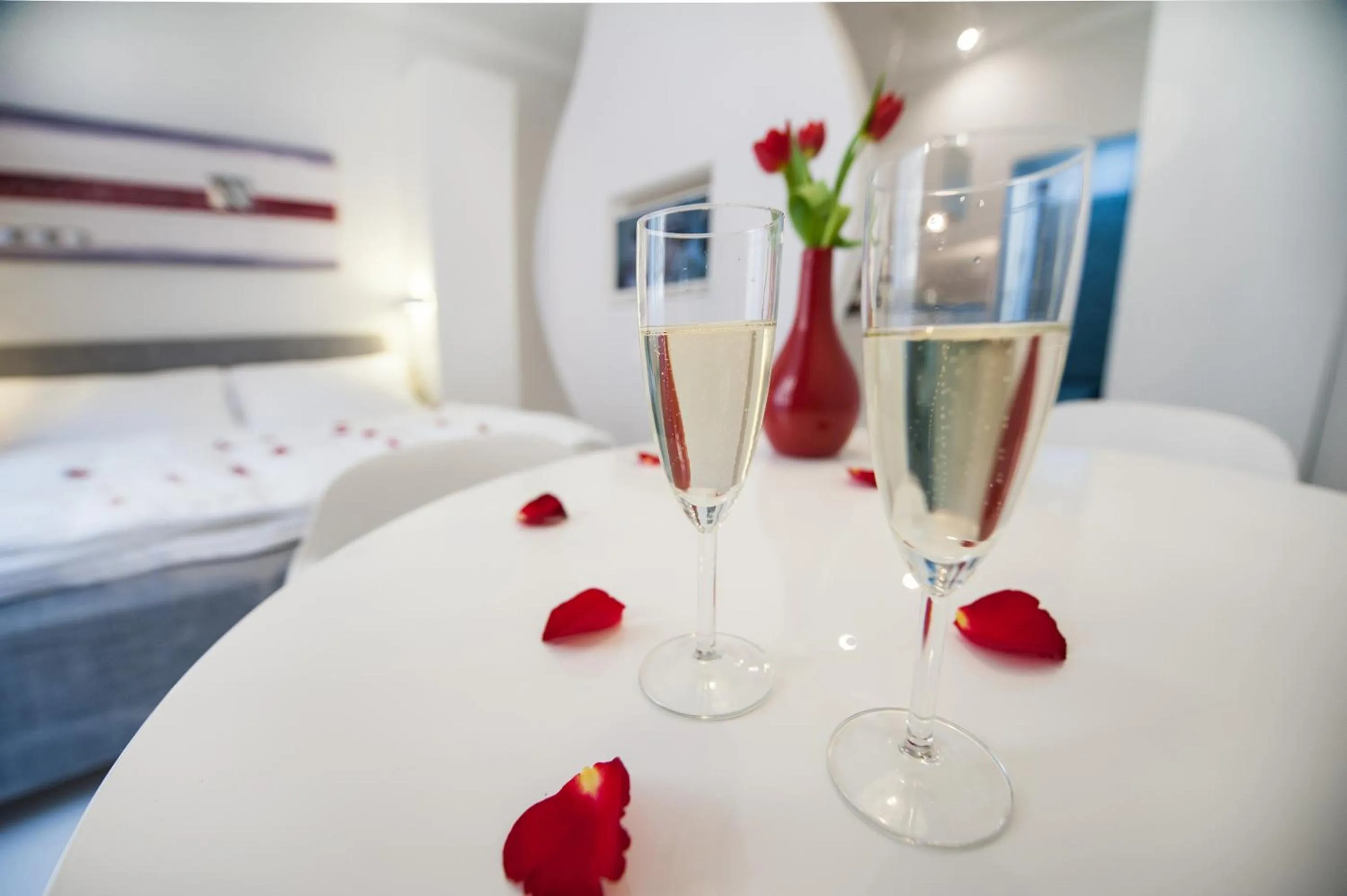 Other, Bed in Honeymoon Ruterra studio