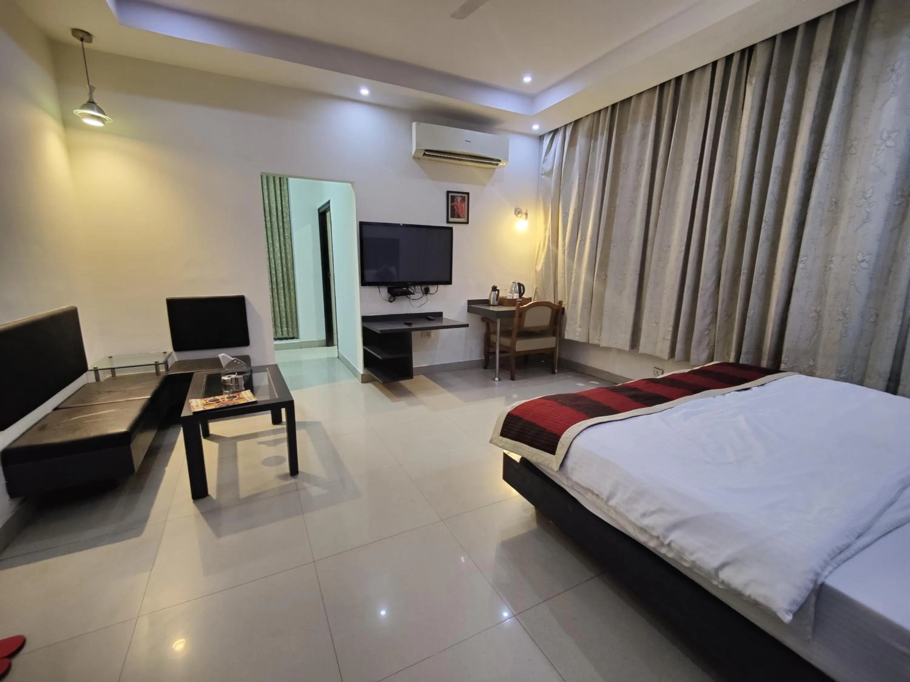 Bed in Hotel Vikramaditya