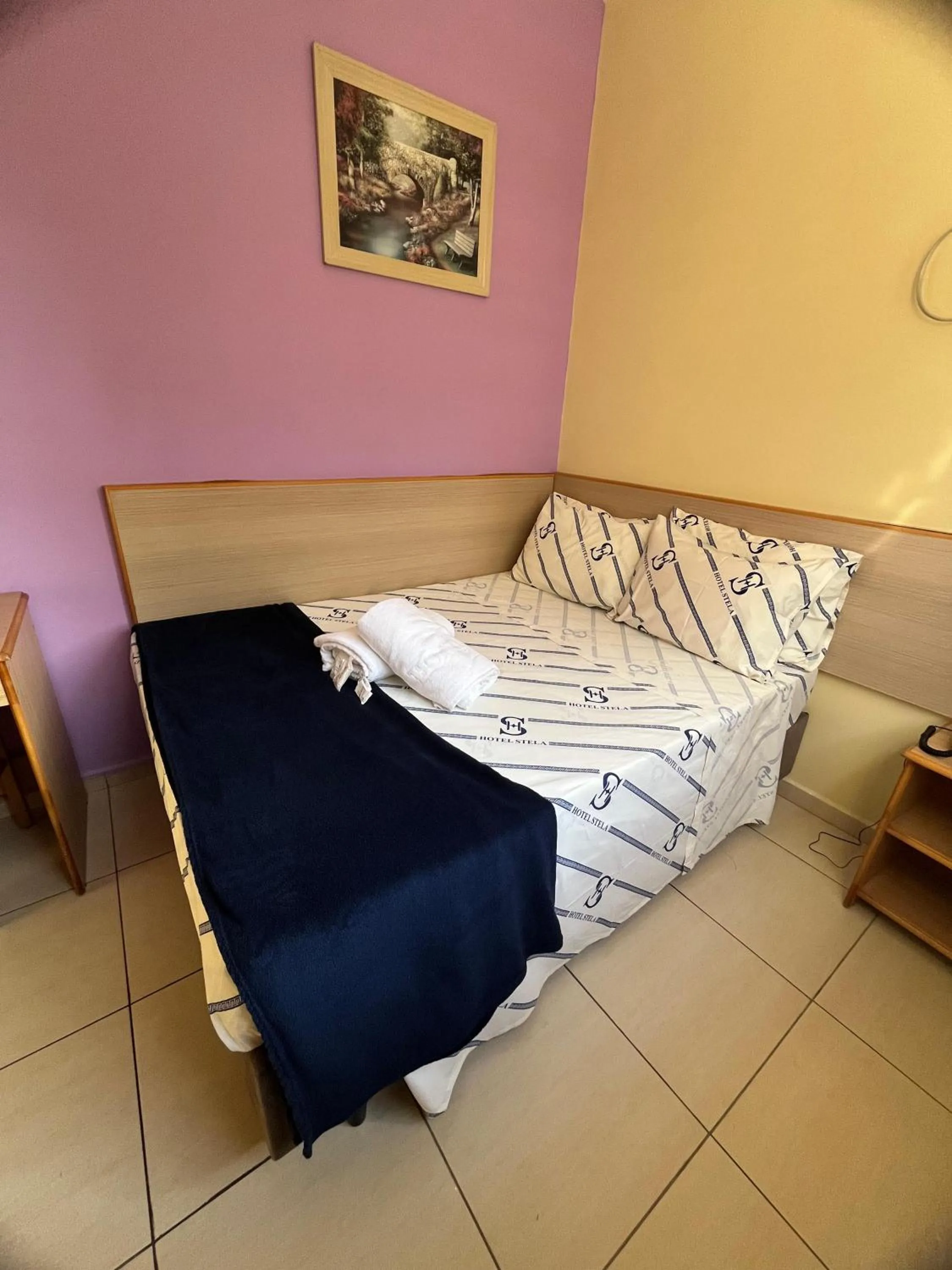 Bedroom, Bed in Hotel Stela