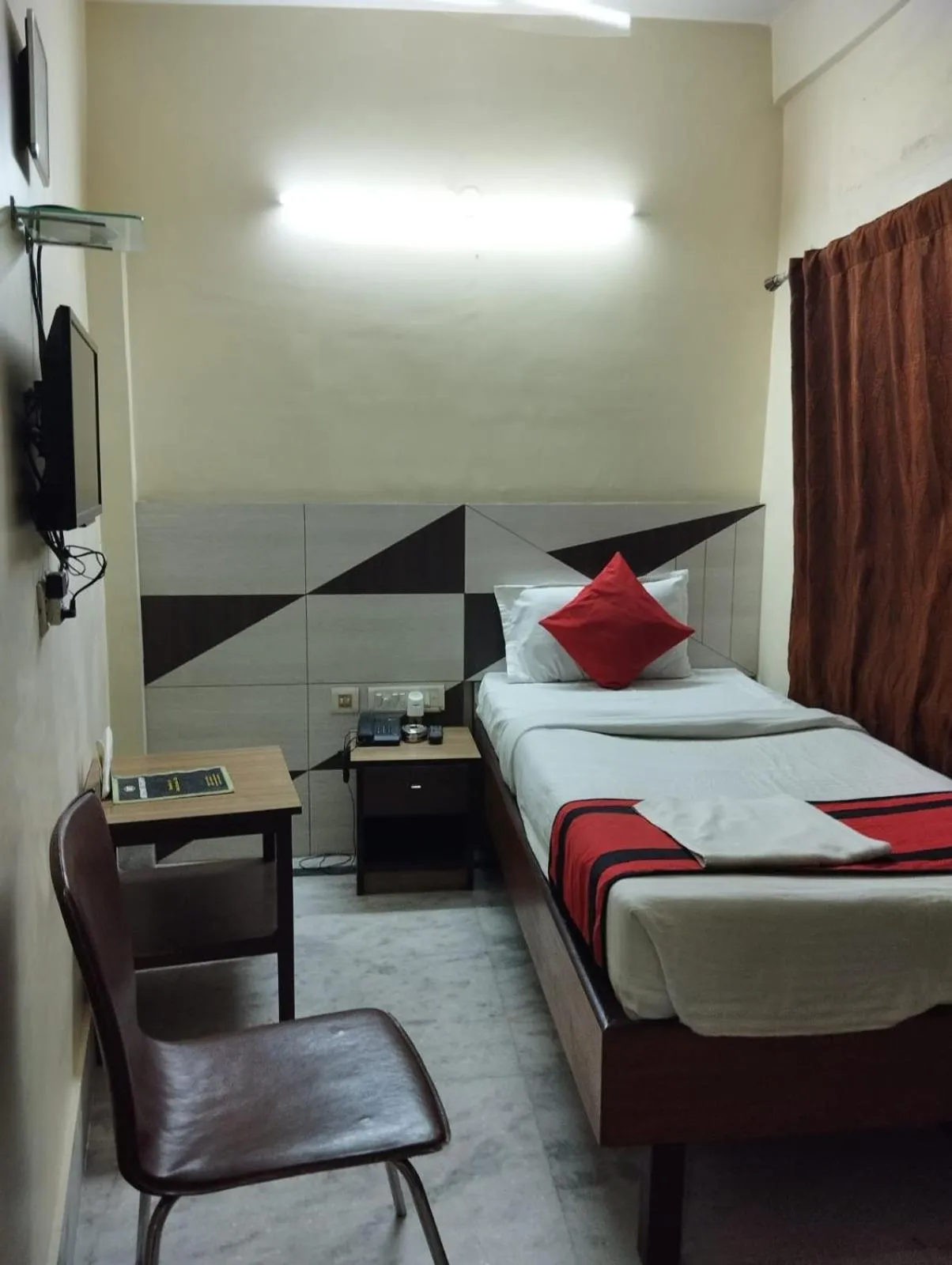 Single Room in Welcome Regency