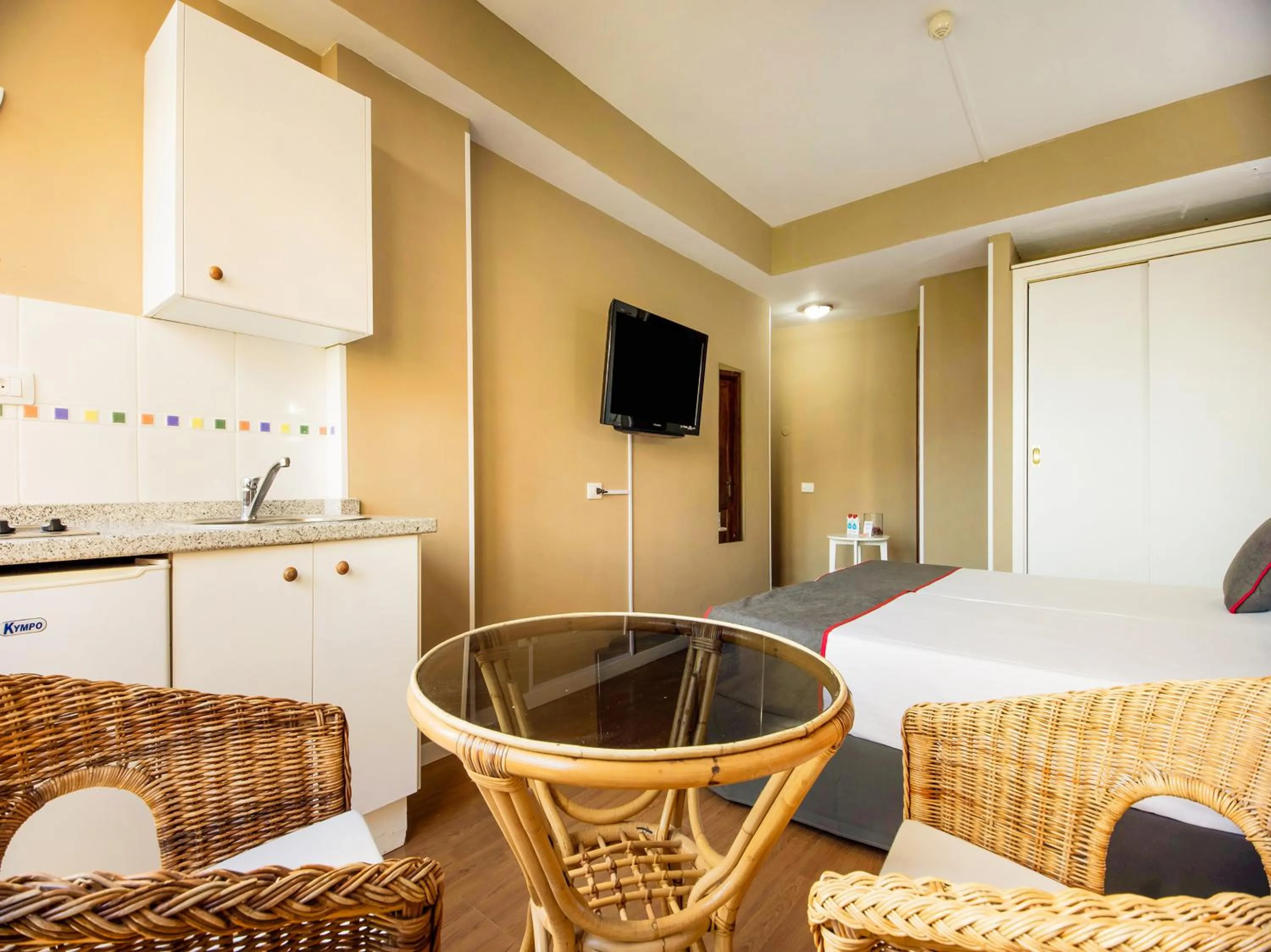 Bedroom, Bed in Miami Santa Catalina