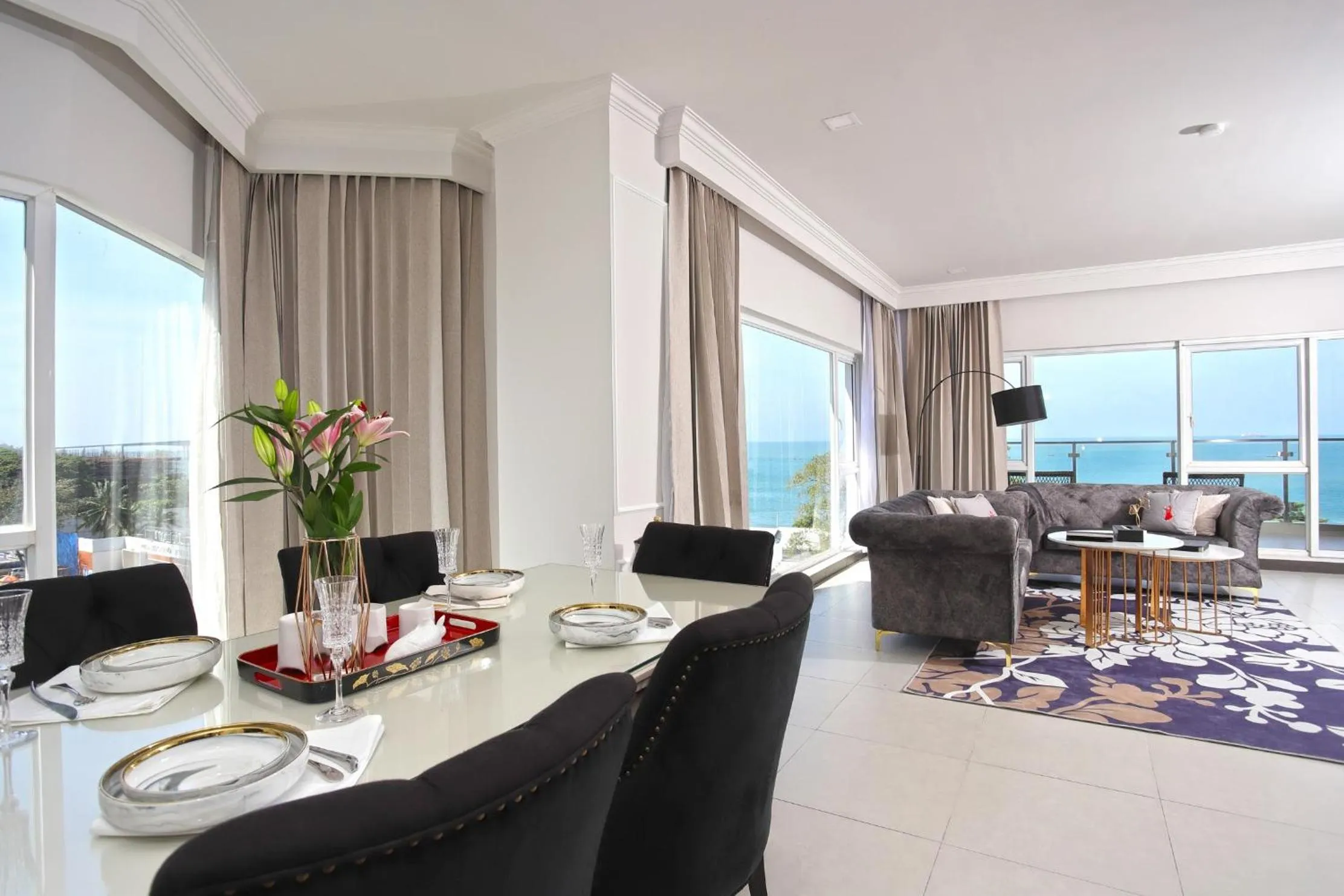 Coffee/tea facilities in Queenco Hotel & Casino