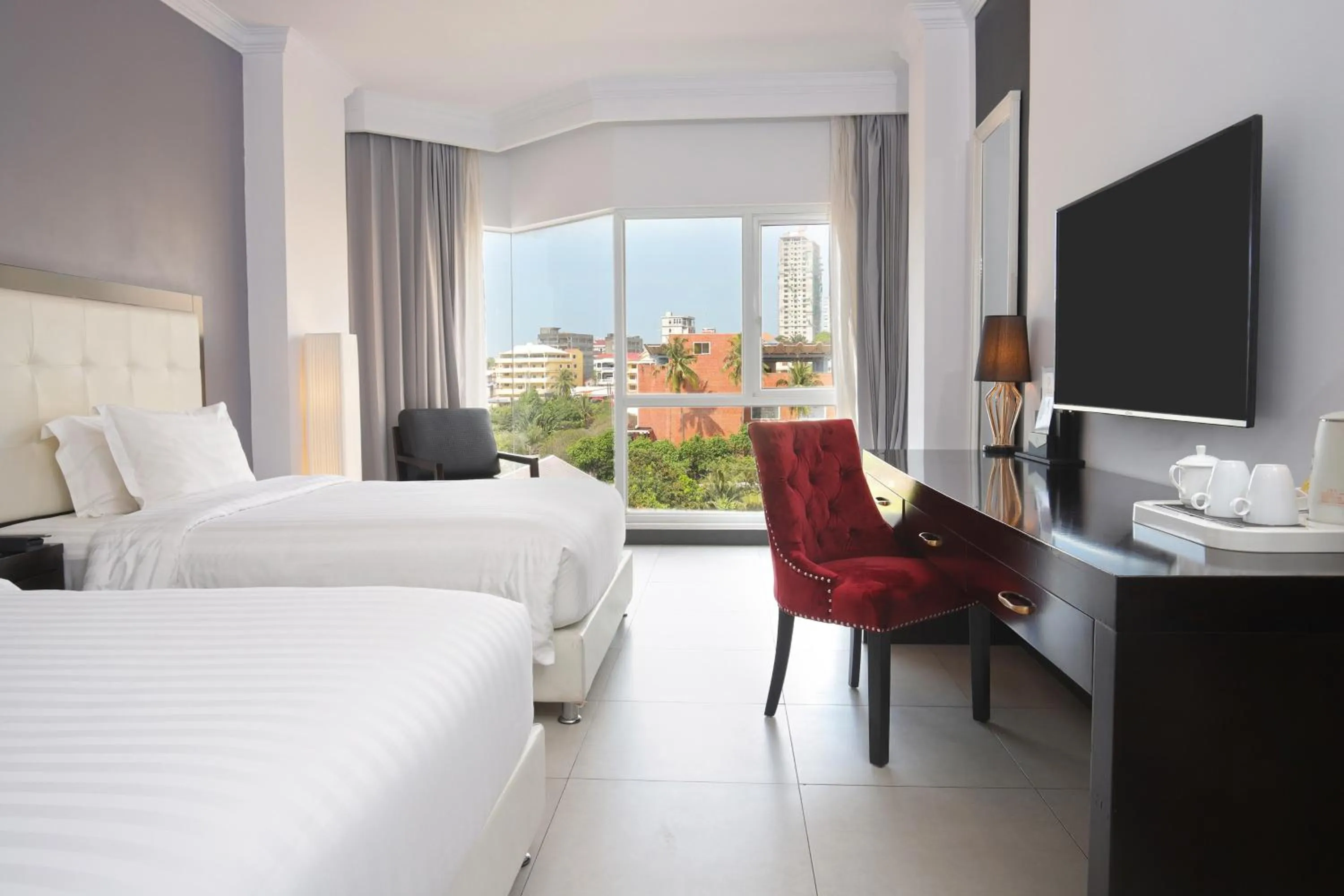 Coffee/tea facilities, Bed in Queenco Hotel & Casino