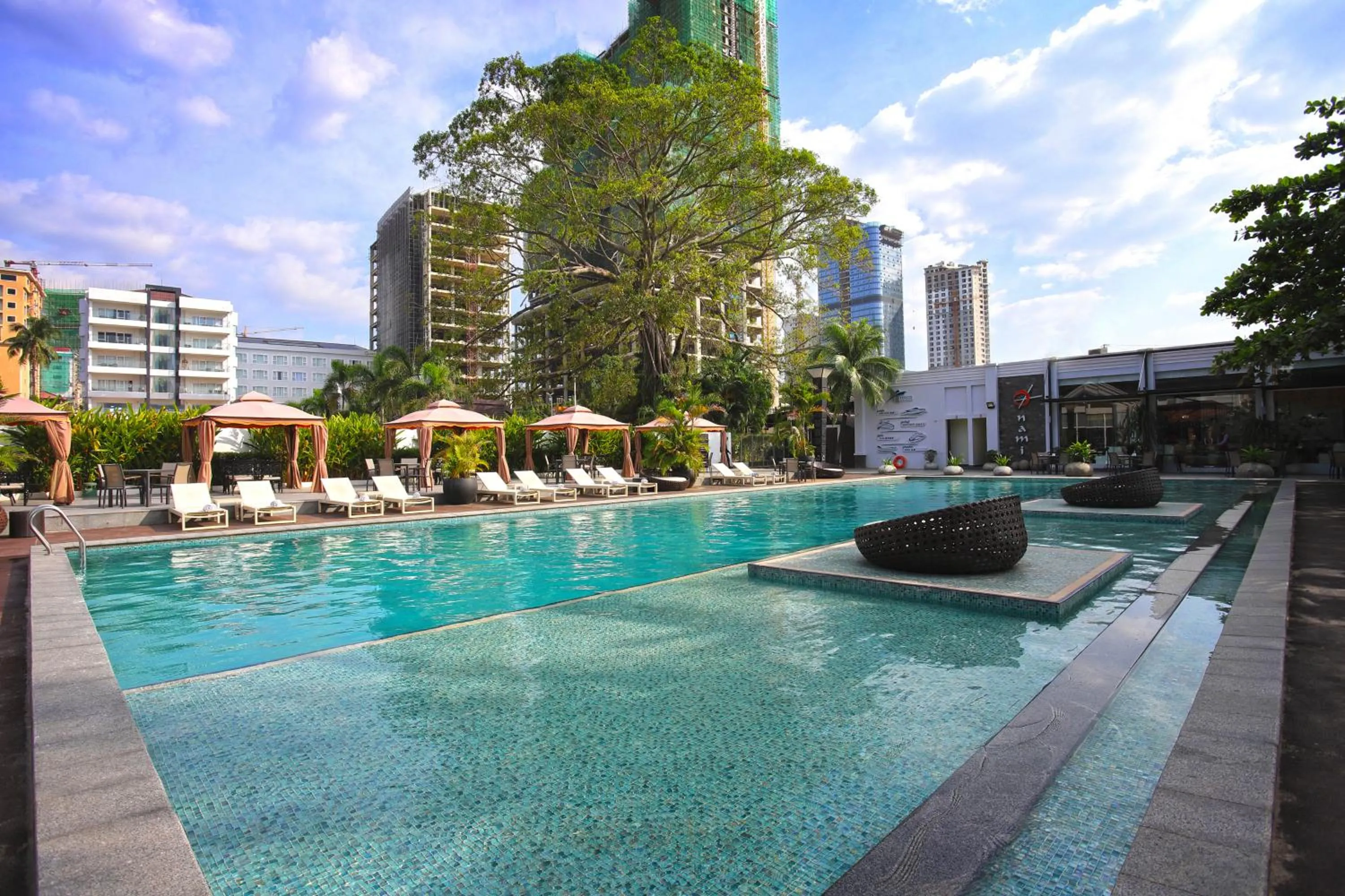 Property building in Queenco Hotel & Casino