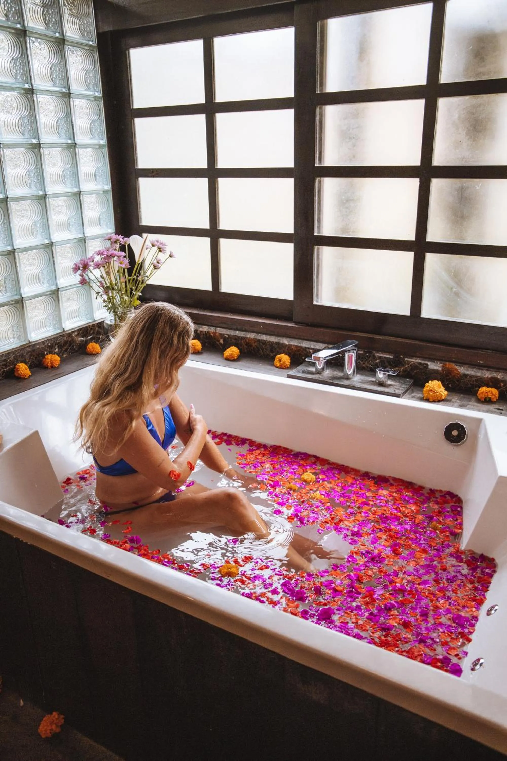 Bath in Ubud Sari Health Resort