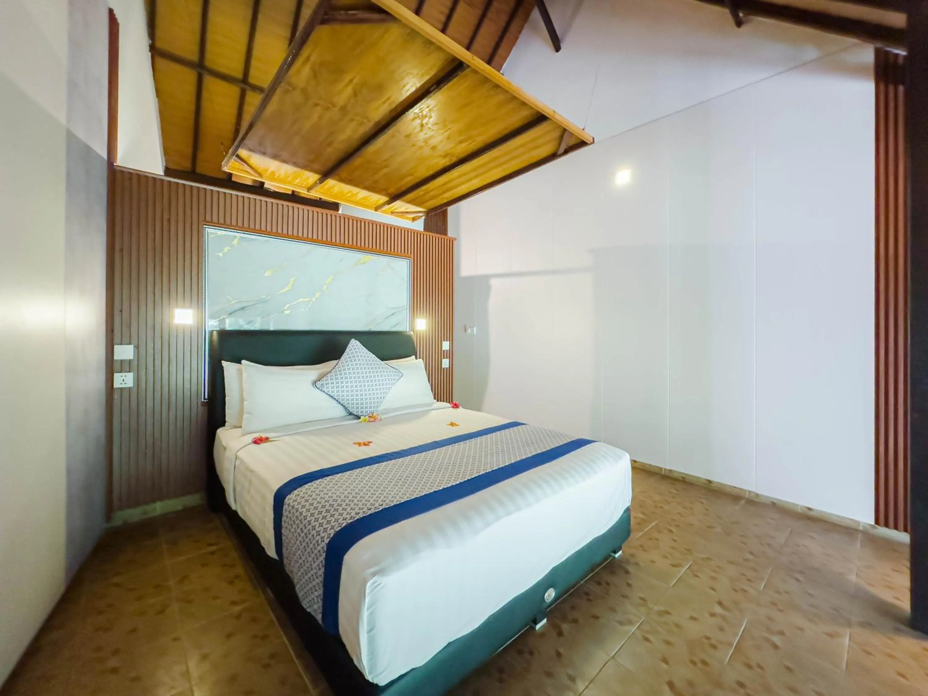 Bedroom, Bed in Ubud Sari Health Resort