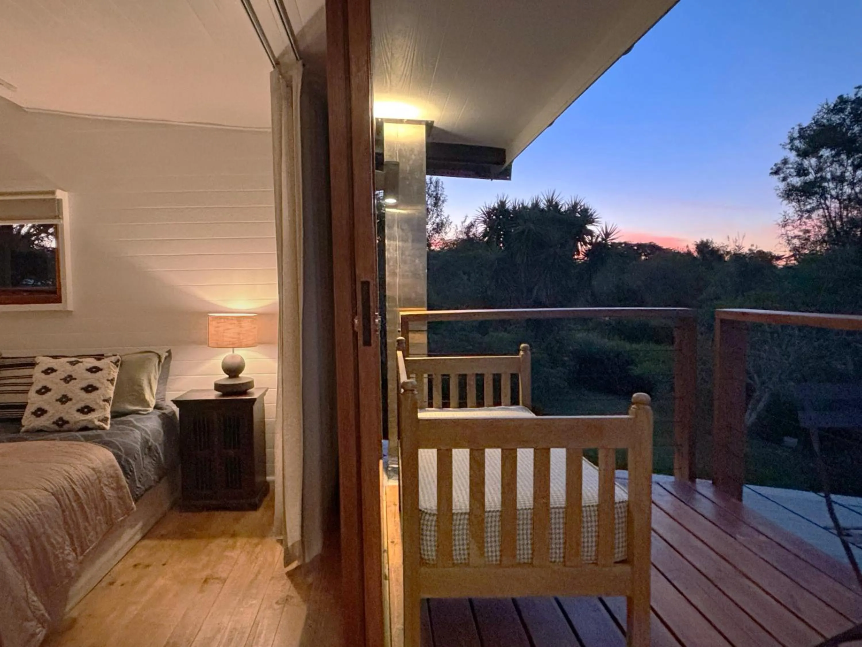 View (from property/room), Bed in Moonshine on Whiskey Creek