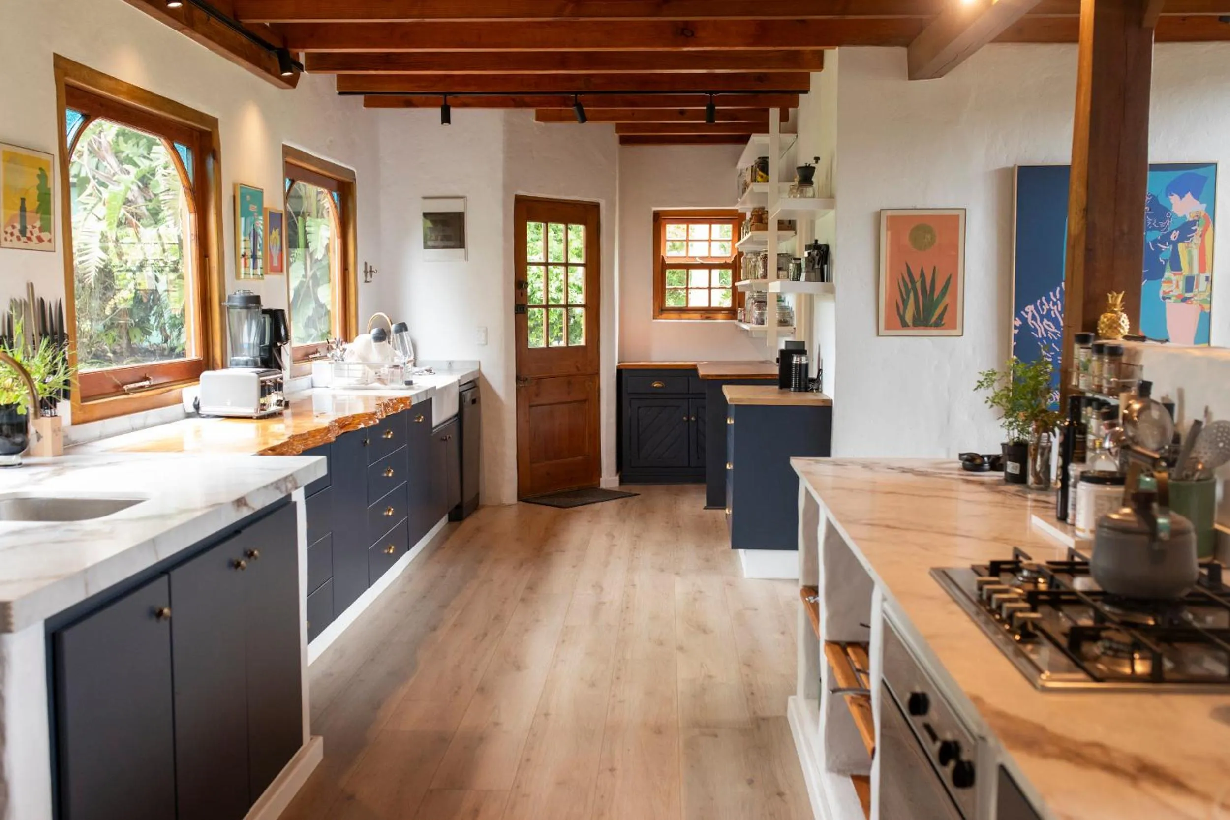 Kitchen or kitchenette in Moonshine on Whiskey Creek