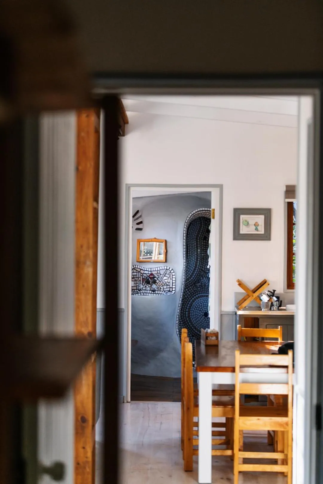 Shower, Bed in Moonshine on Whiskey Creek