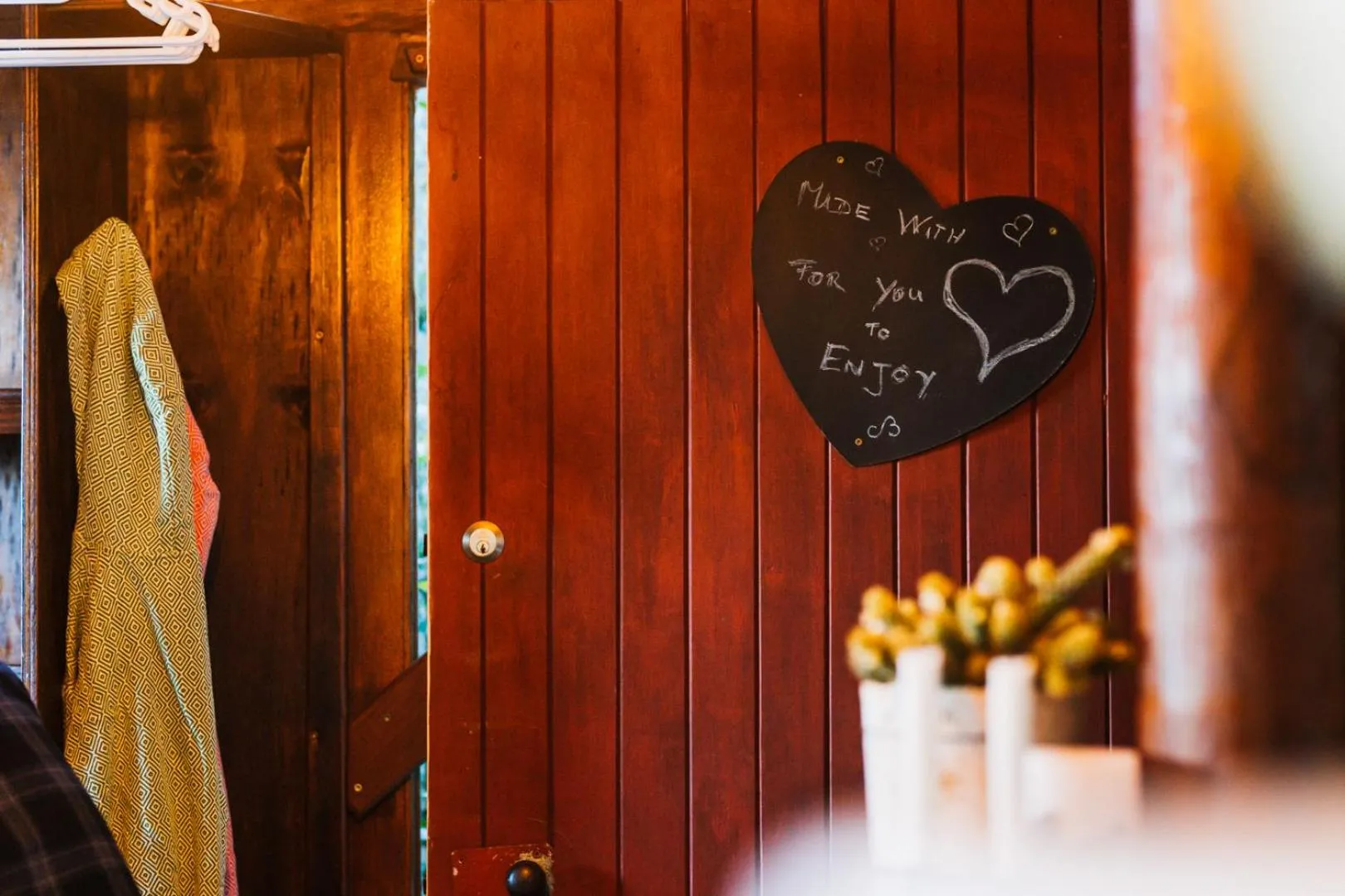 Facade/entrance in Moonshine on Whiskey Creek