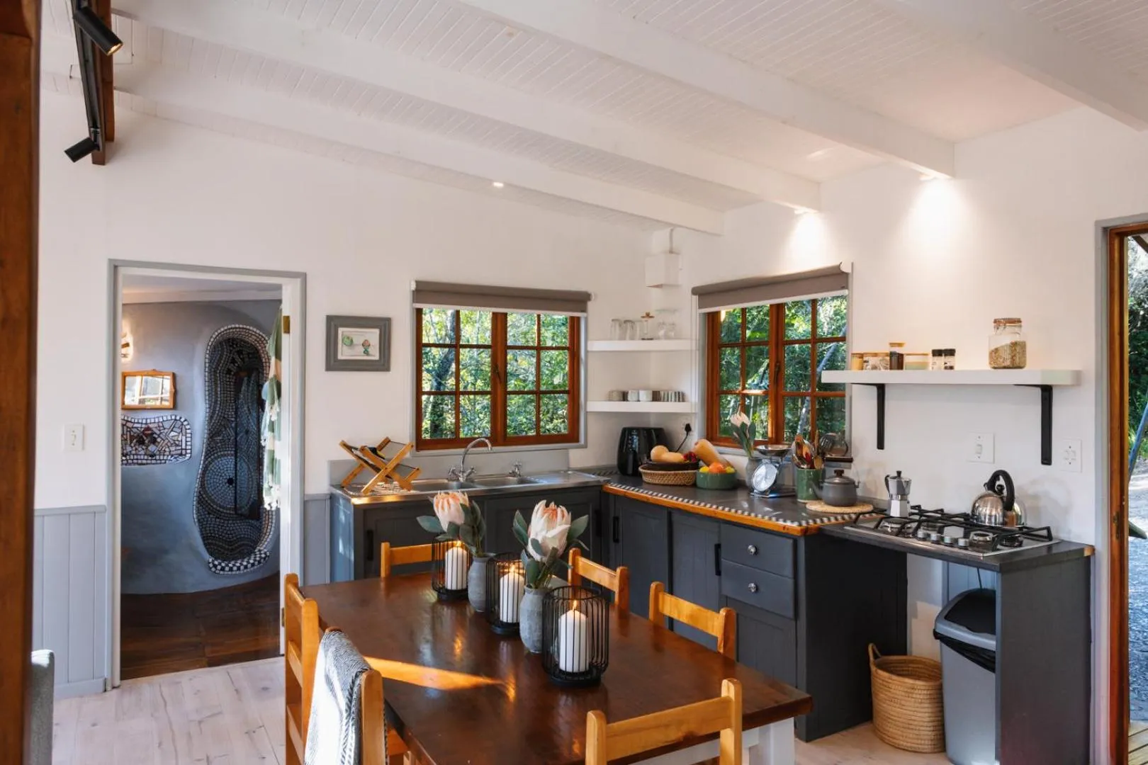 Kitchen or kitchenette in Moonshine on Whiskey Creek