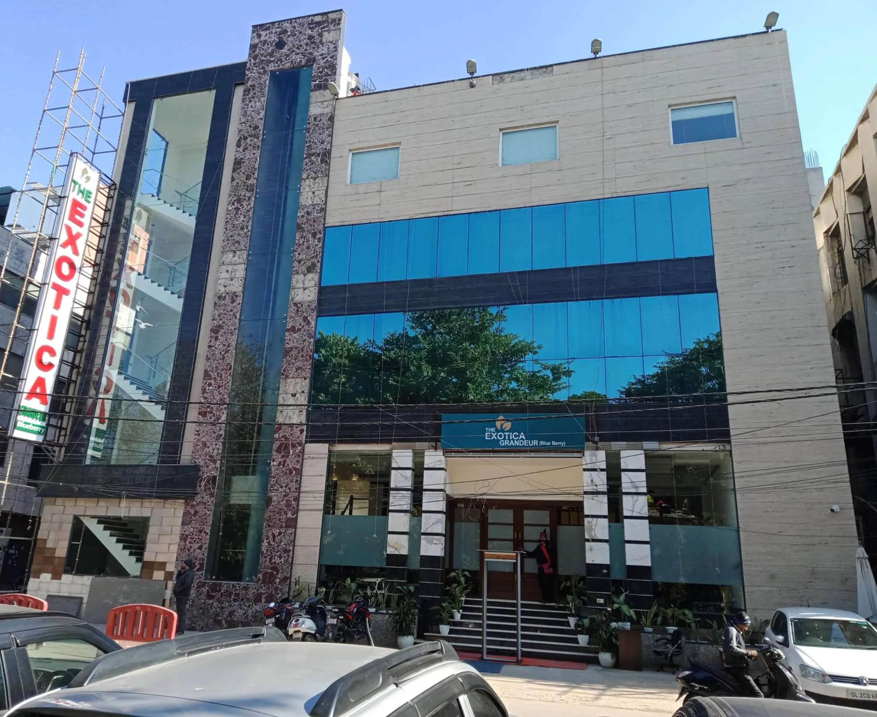 The Exotica Grandeur