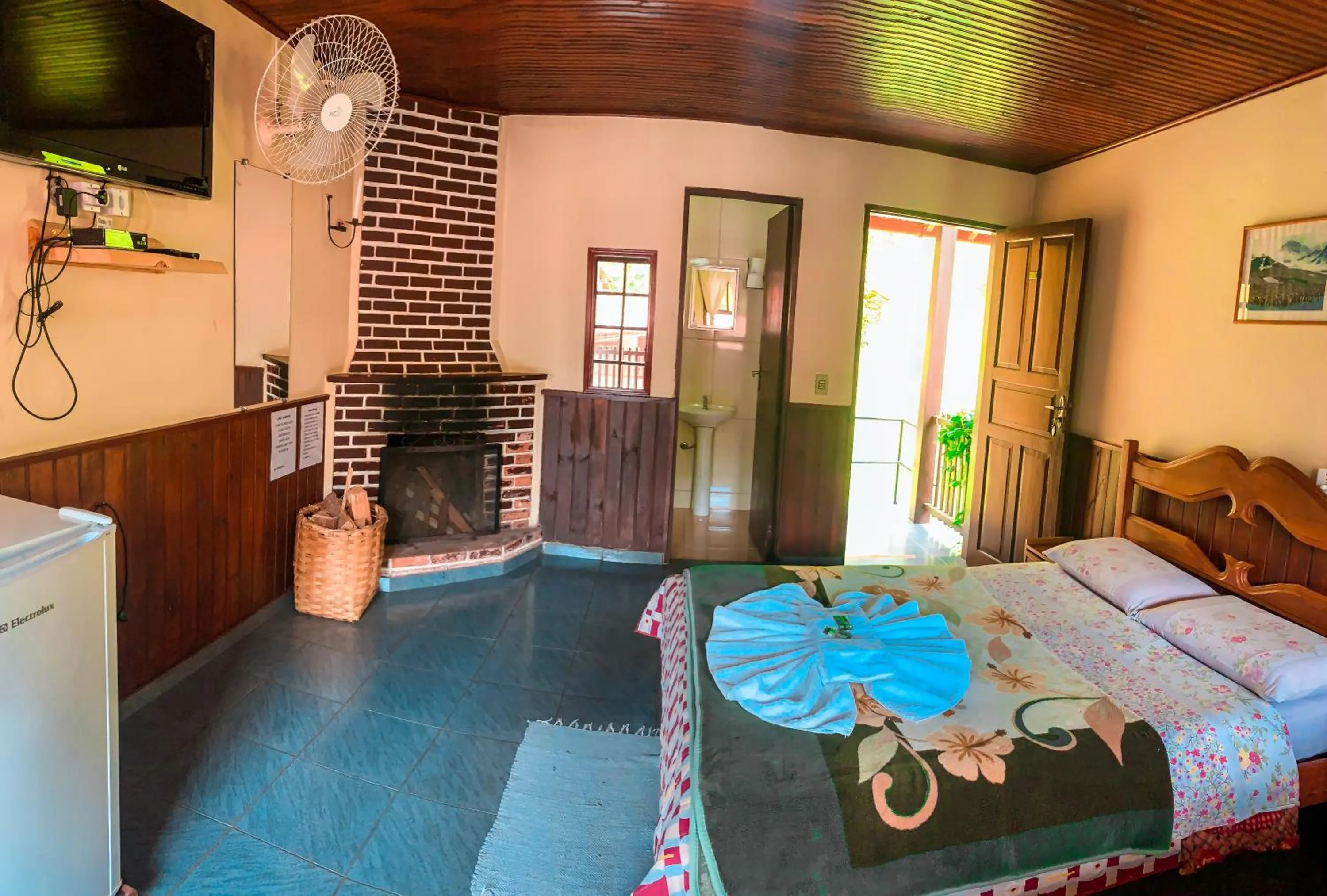 Photo of the whole room, Bed in Pousada Águas Claras