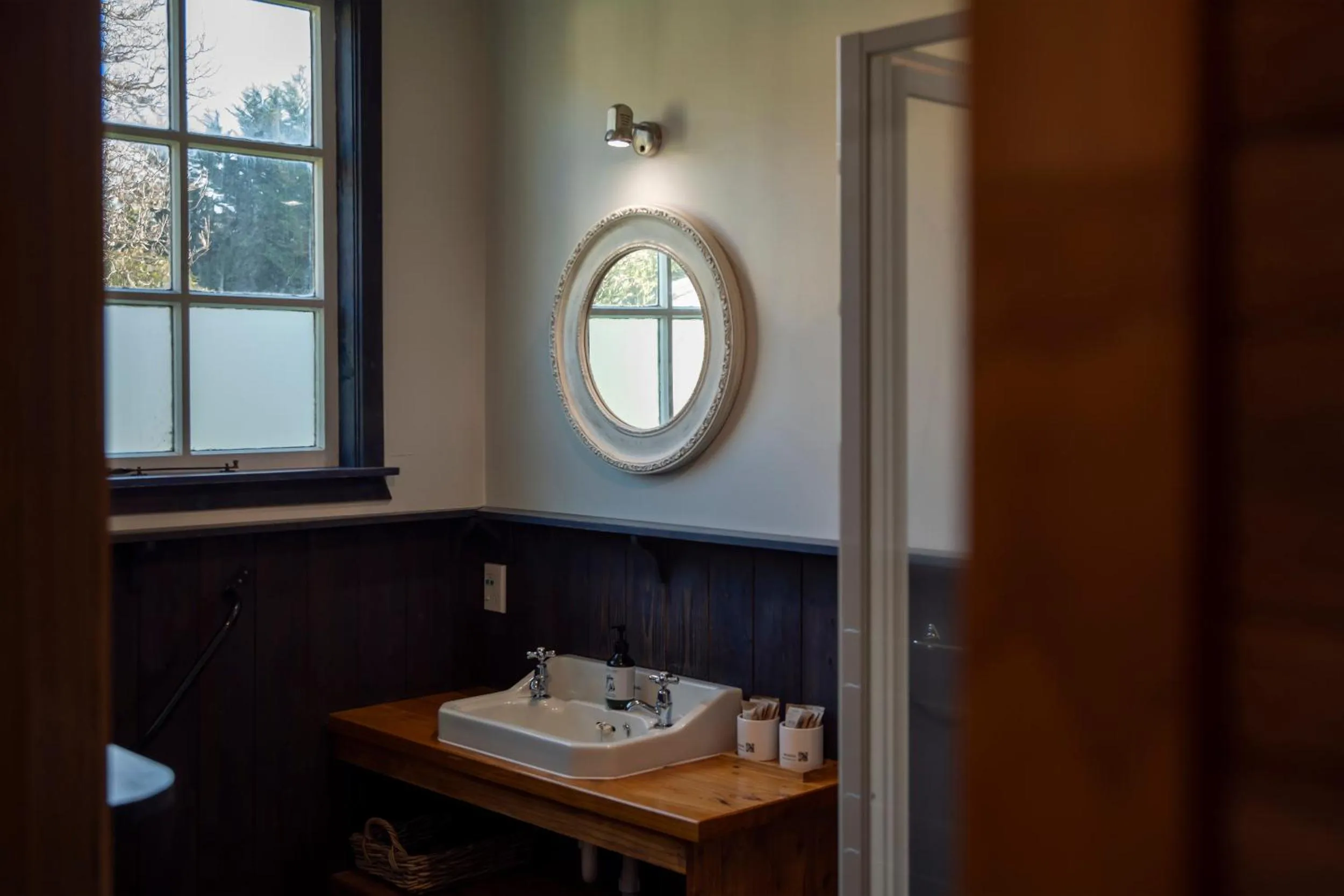 Bathroom in St Leonards Vineyard Cottages