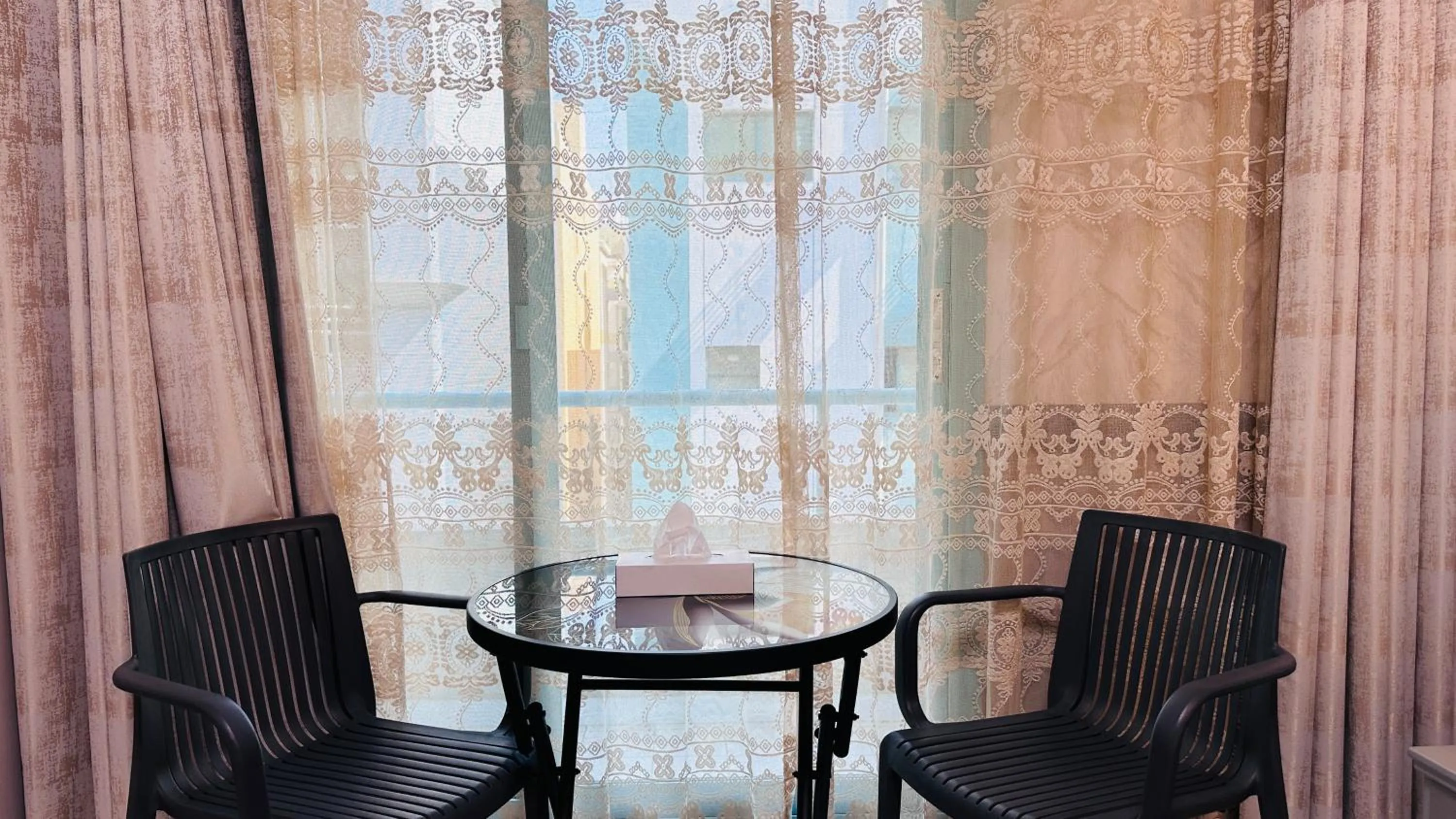 Seating area in Collection O San Marino Hotel