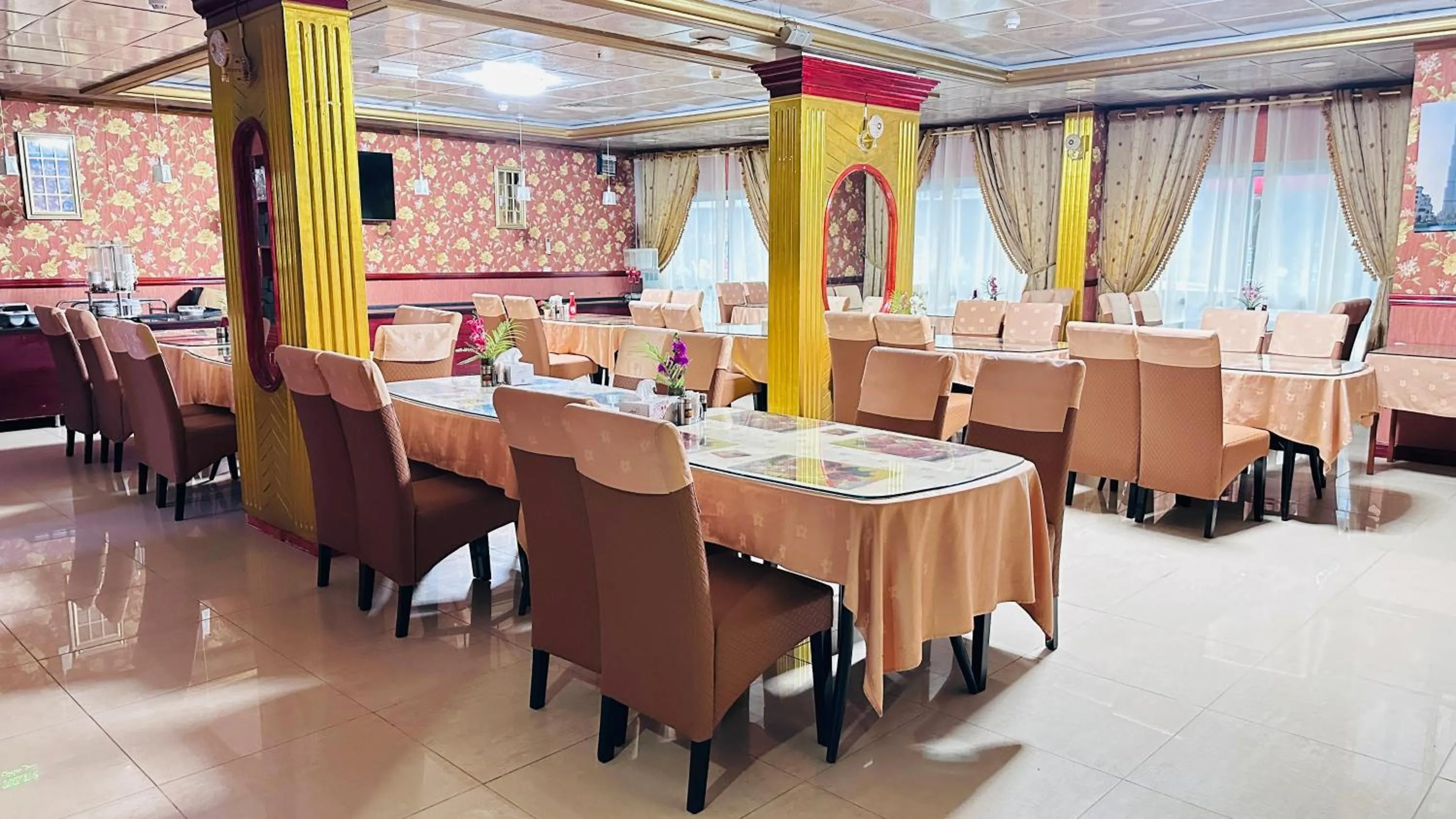 Restaurant/places to eat in Collection O San Marino Hotel