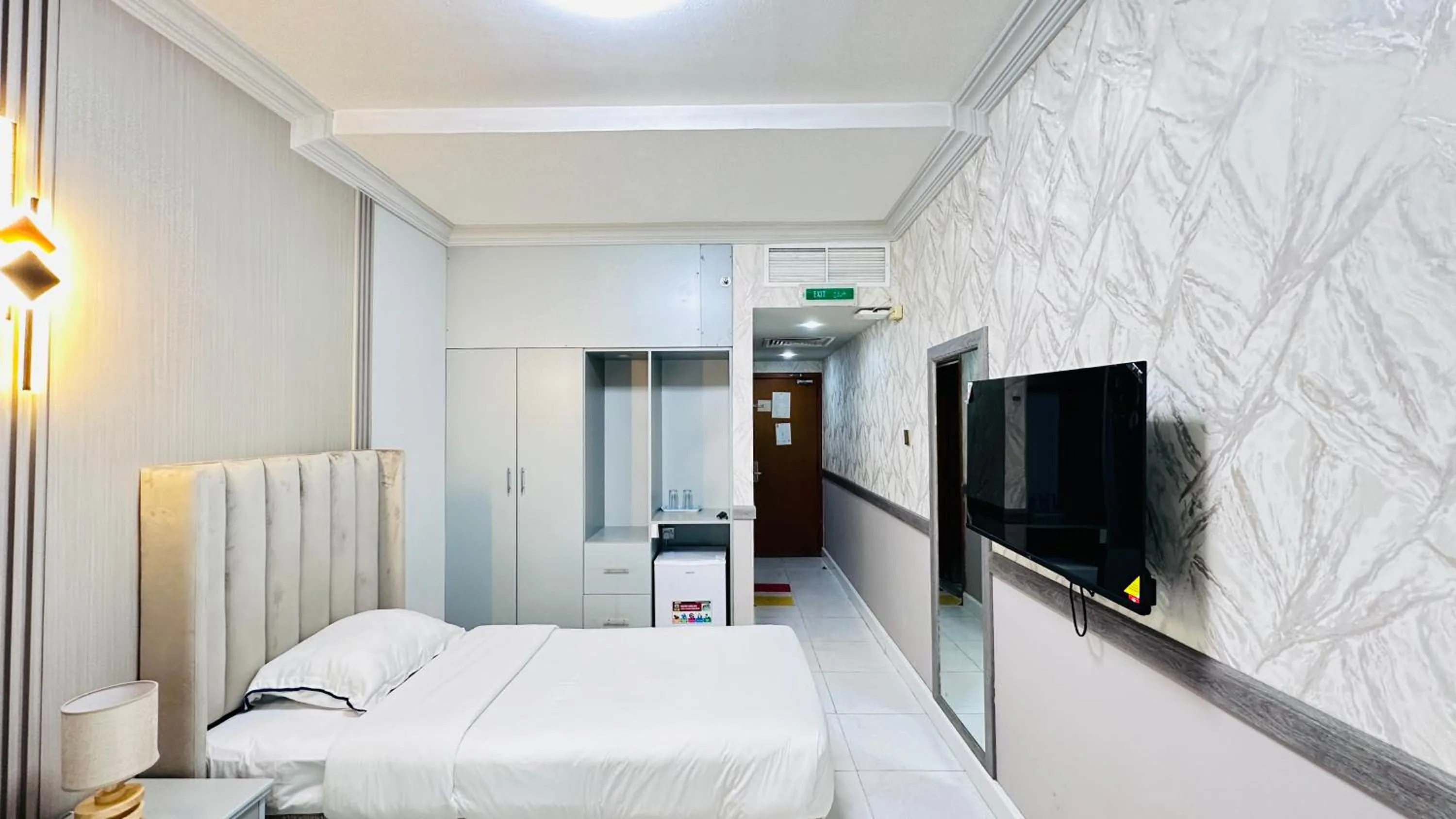 Photo of the whole room, Bed in Collection O San Marino Hotel