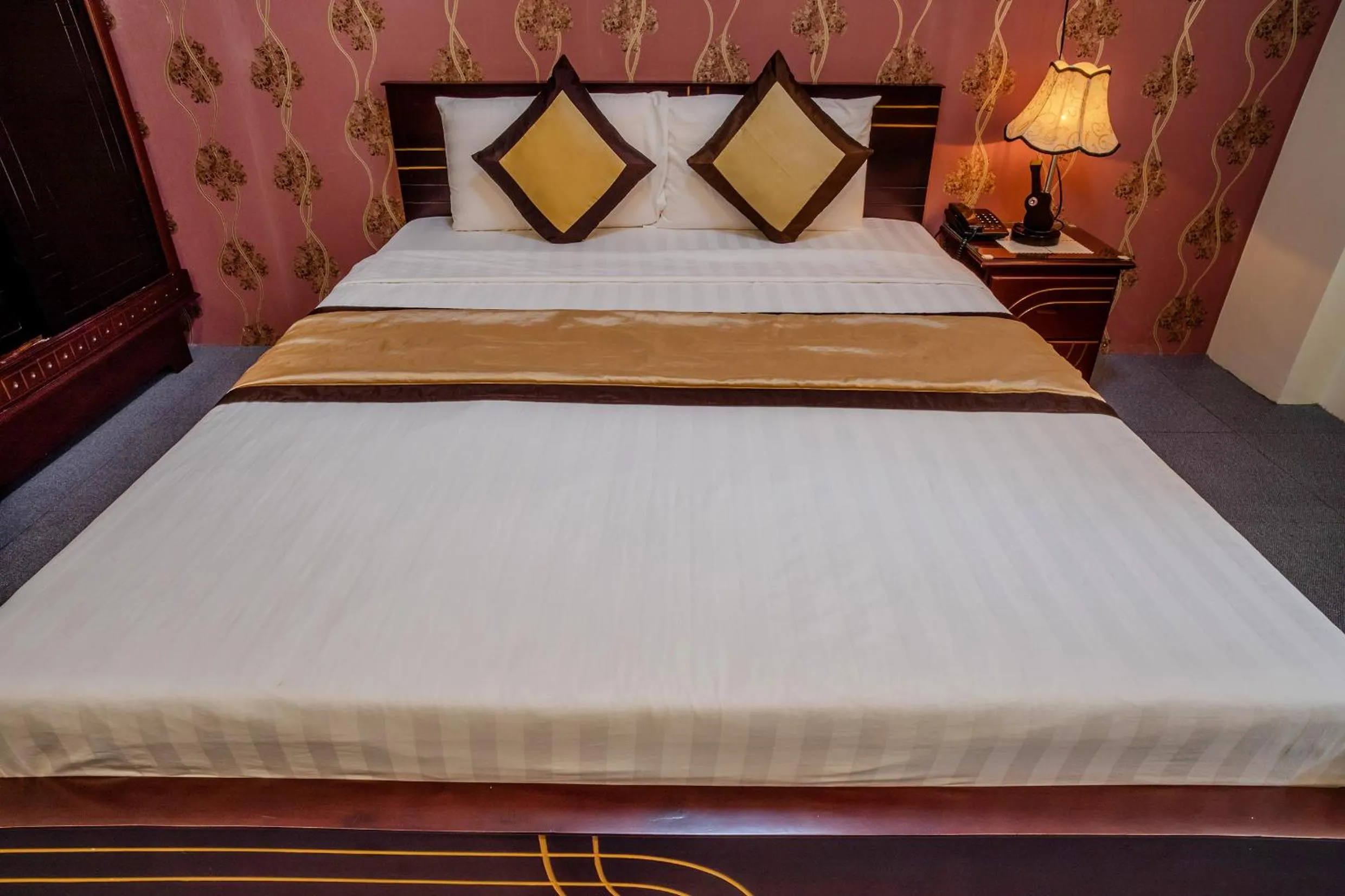 Bedroom, Bed in Dong Bao Hotel