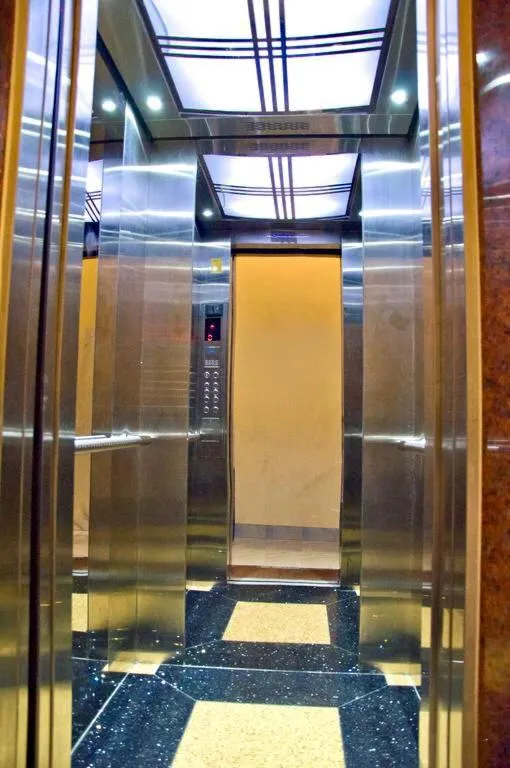elevator in Dong Bao Hotel