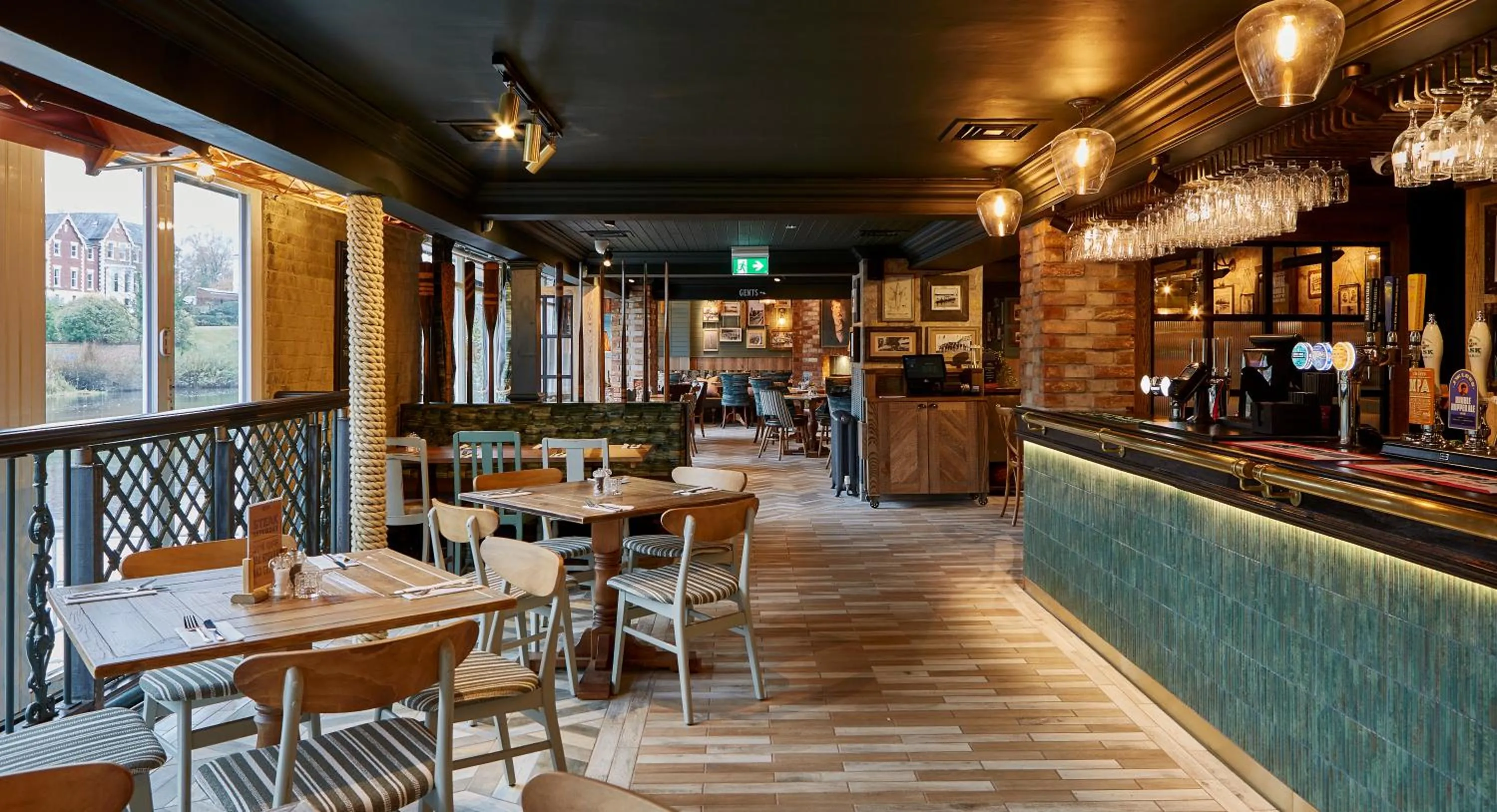 Restaurant/places to eat in The Boathouse Inn & Riverside Rooms