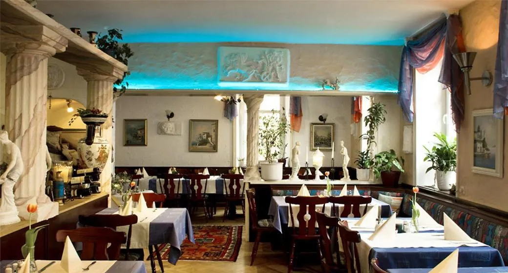 Restaurant/places to eat in Gasthaus Korfu