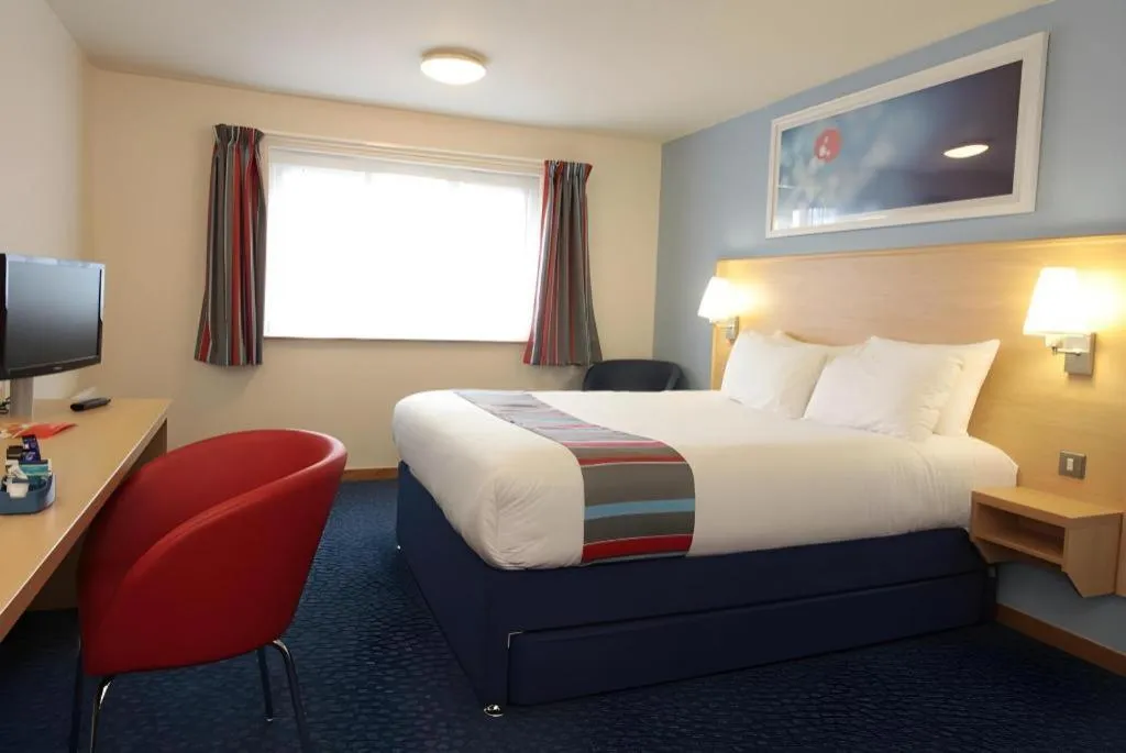 Bed in Travelodge Oxford Peartree