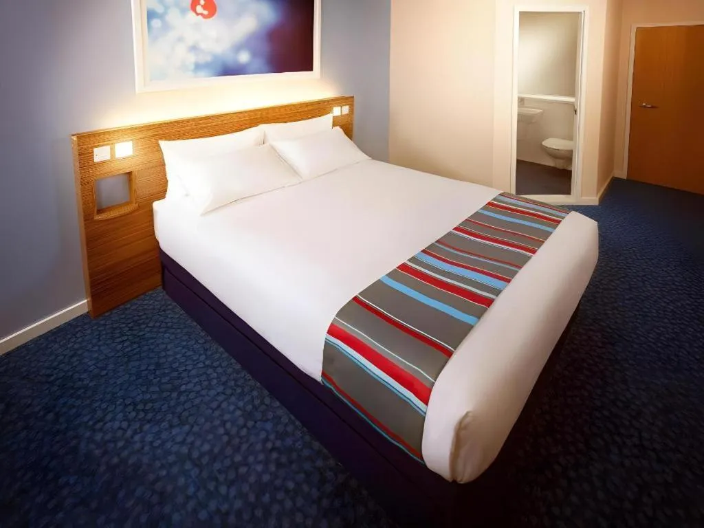 Bed in Travelodge Worthing Seafront