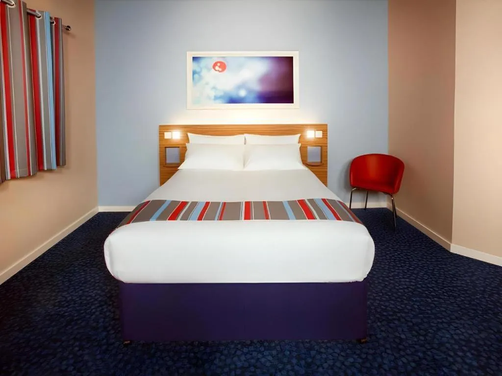 Bed in Travelodge Edinburgh Dreghorn