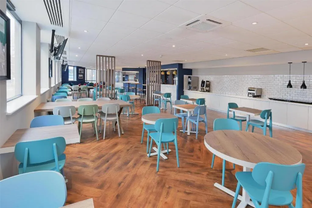 Travelodge Woking Central