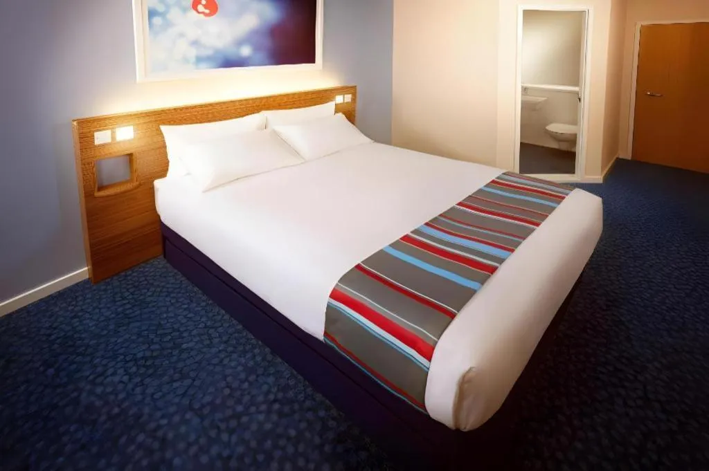 Bed in Travelodge Bracknell Central