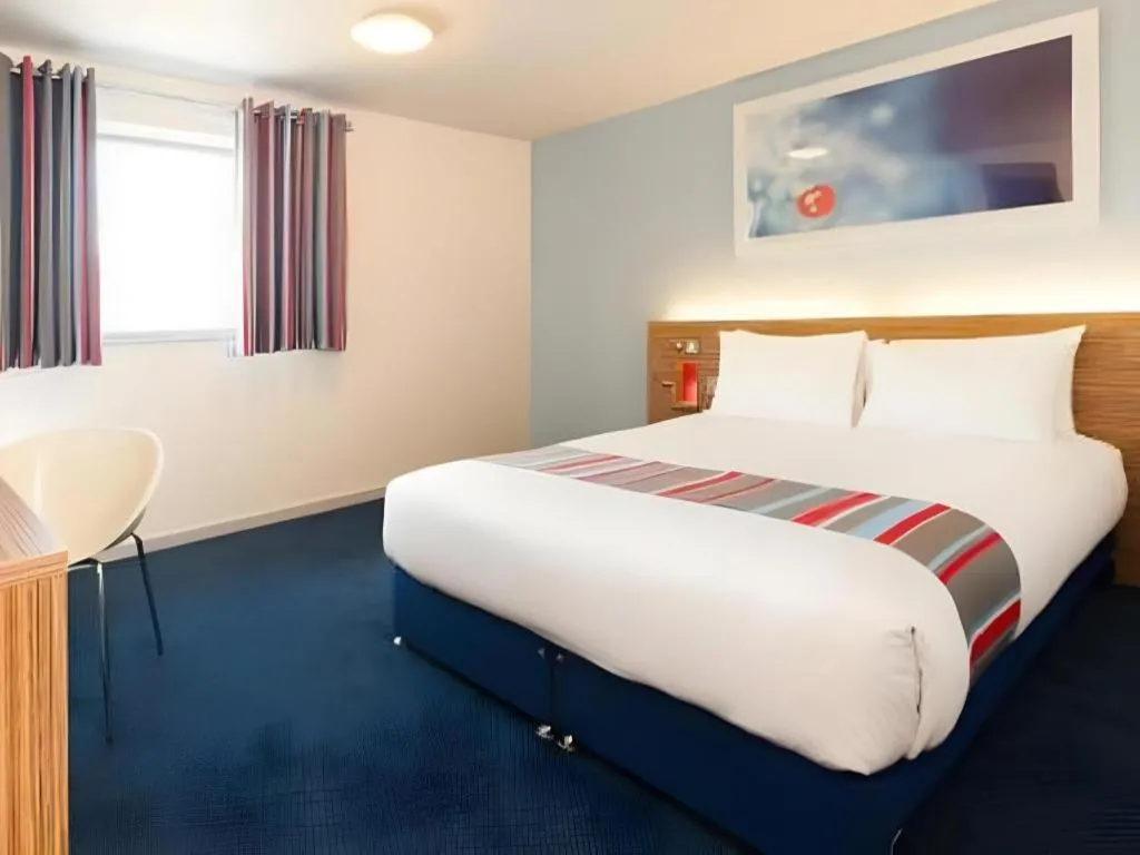 Bed in Travelodge Cardiff Central