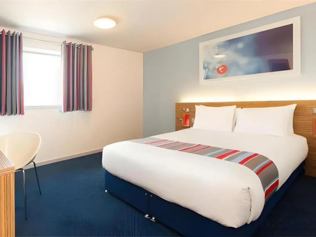 Bed in Travelodge Cardiff Central Queen Street