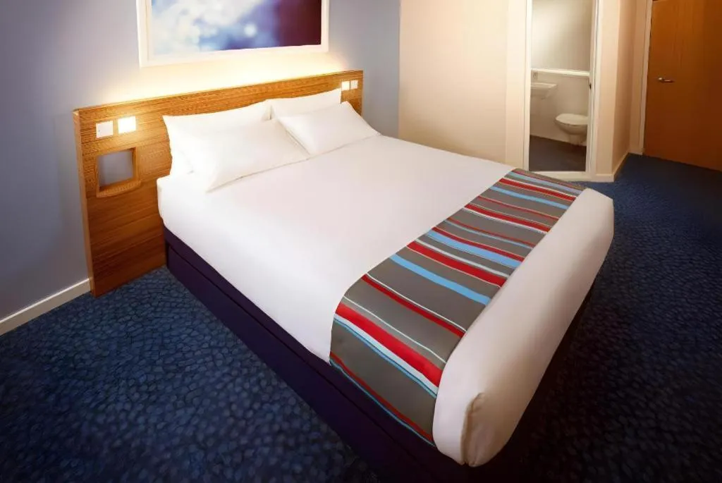 Bed in Travelodge Cardiff Central Queen Street