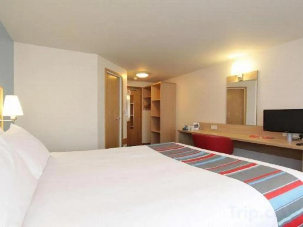 Bed in Travelodge Eastleigh Central