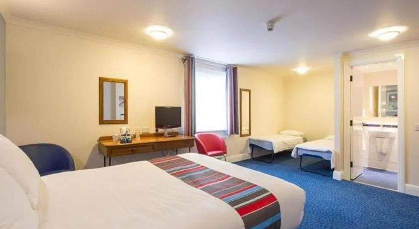 Travelodge Perth A9