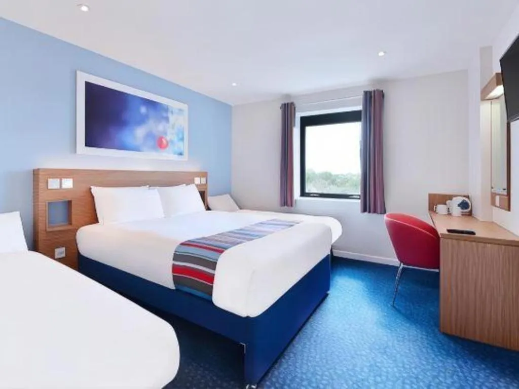 Bed in Travelodge Leicester Markfield