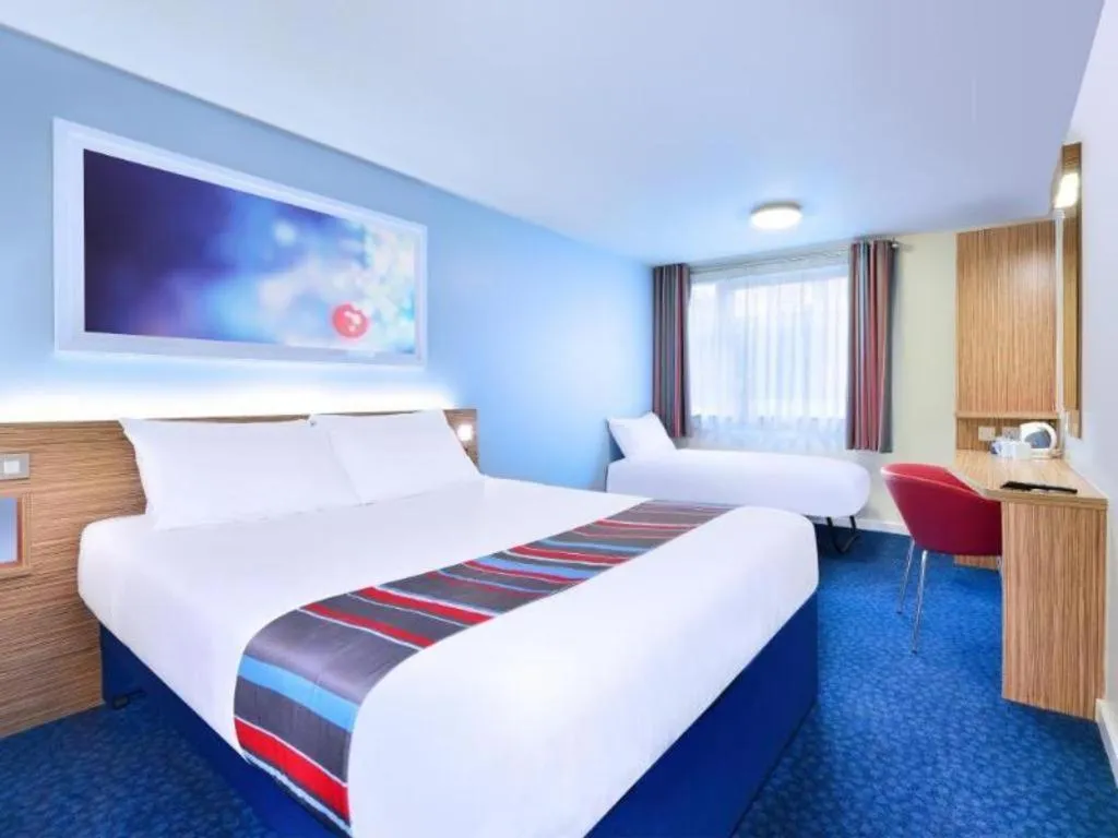 Bed in Travelodge Saltash