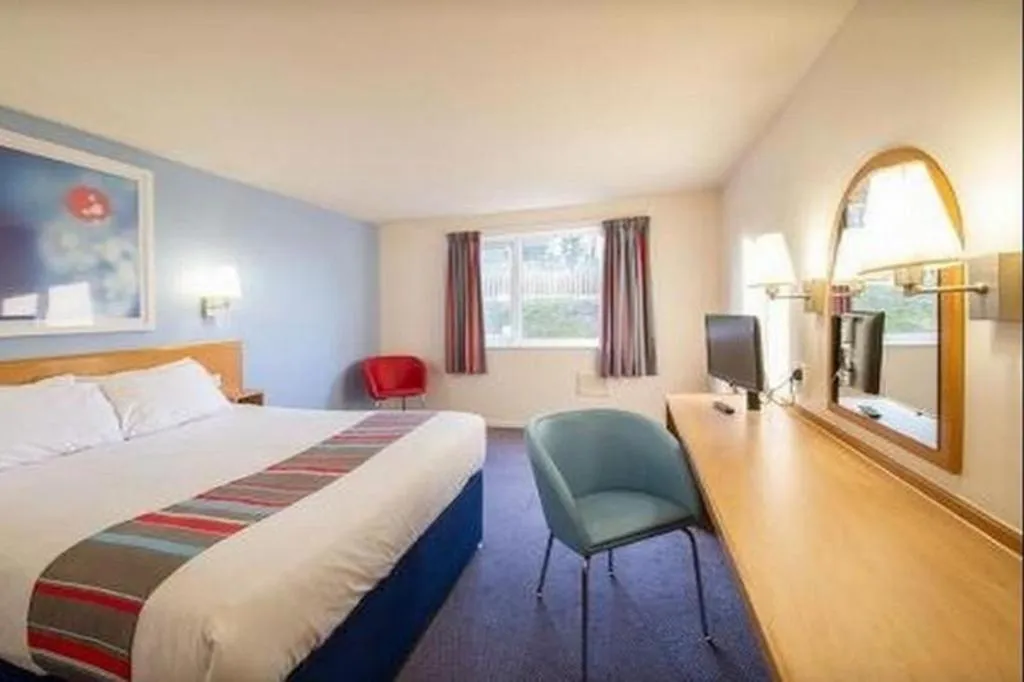 Bed in Travelodge Bristol Severn View M48