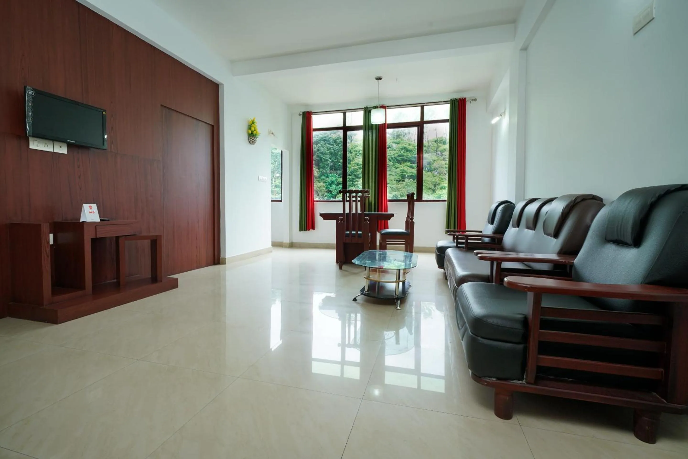 Facade/entrance in Hotel O Greenland