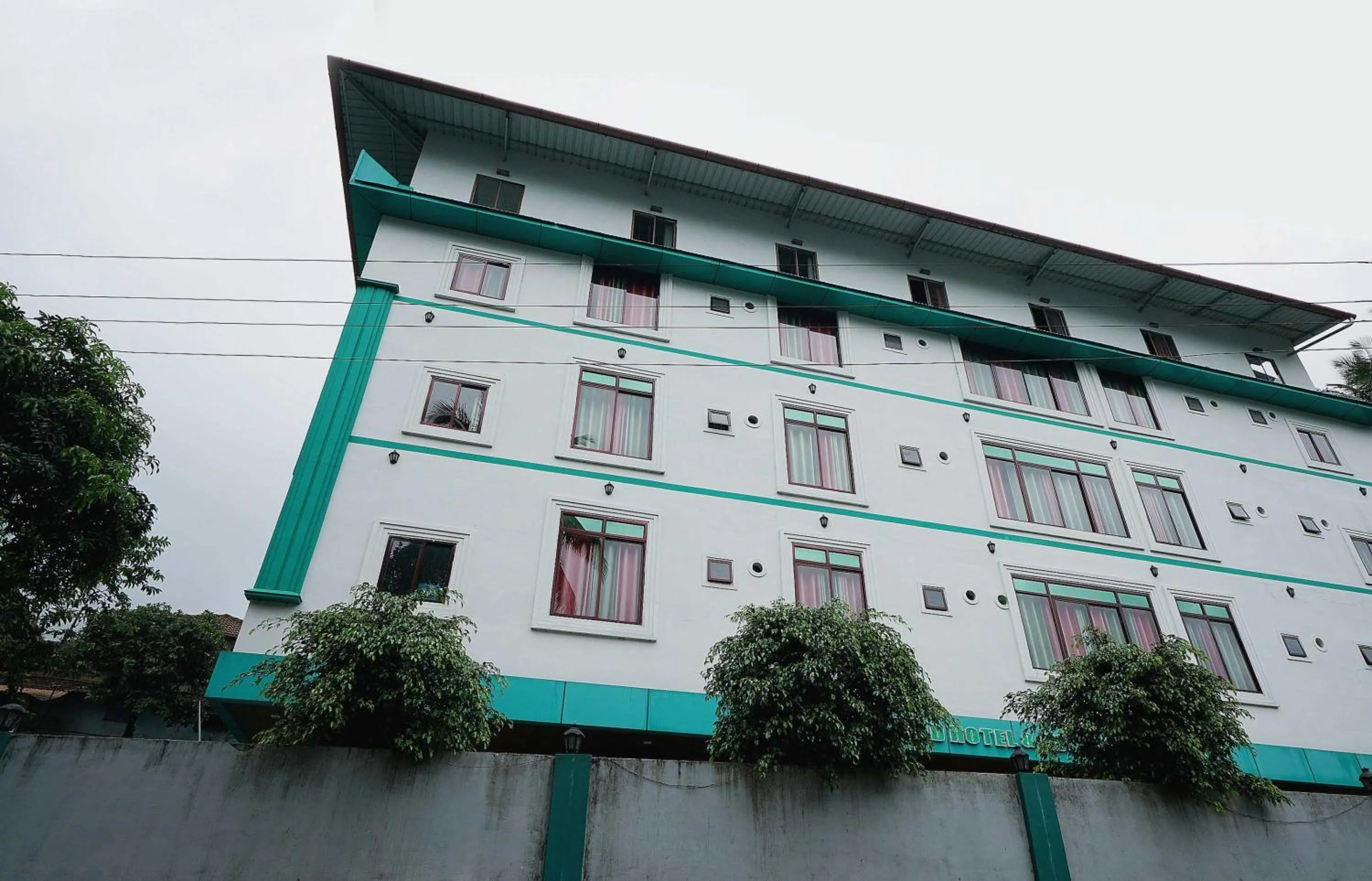 Facade/entrance in Hotel O Greenland